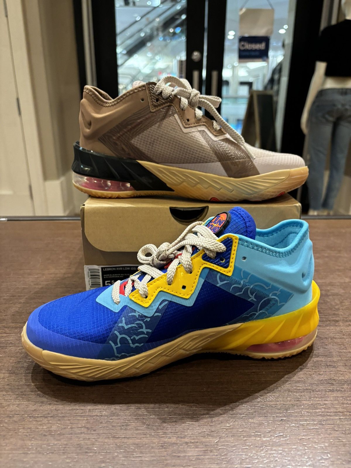 Nike Lebron 18 ‘Wild E. vs. Roadrunner’ Size US 5.5 / EU 38 - 2 Thumbnail