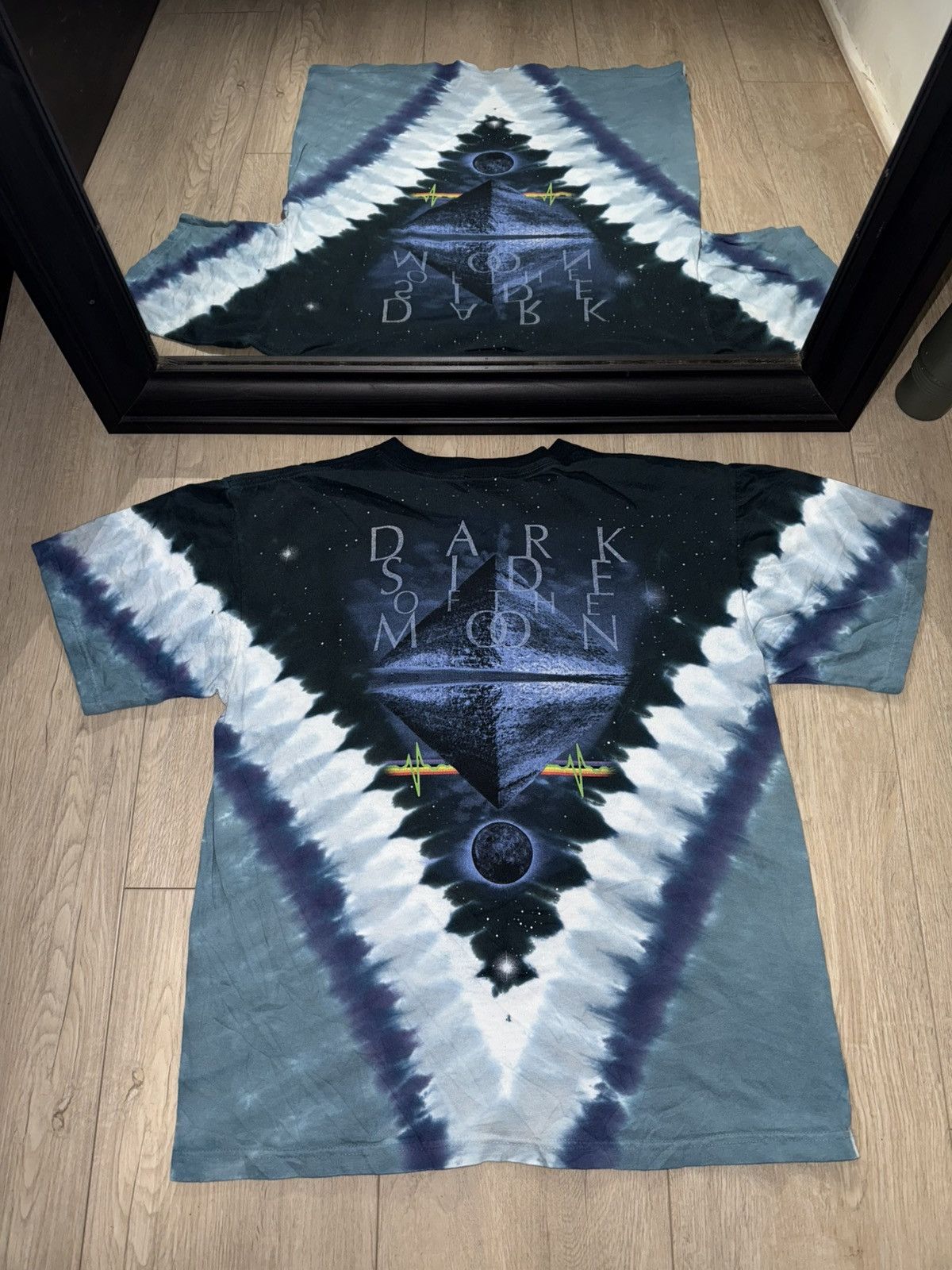 Band Tees × Liquid Blue × Vintage Vintage / Y2K Pink Floyd Dark Side Of The Moon Shirt Size US M / EU 48-50 / 2 - 2 Thumbnail