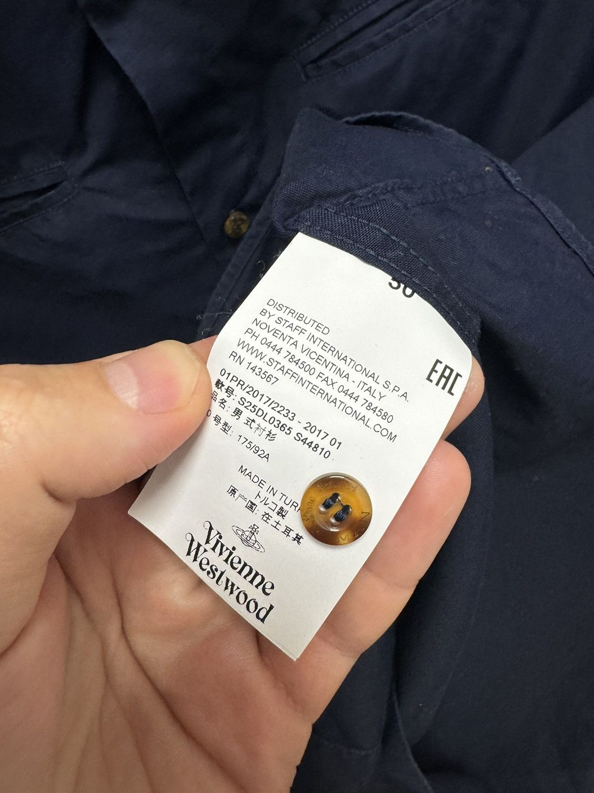 Vivienne Westwood Vivienne Westwood shirt 50 size M-L luxury Size US L / EU 52-54 / 3 - 7 Thumbnail