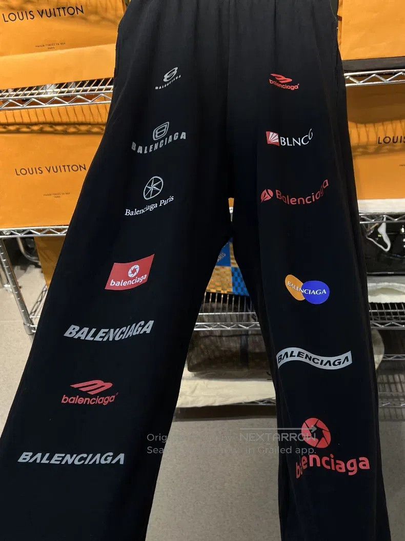 Balenciaga Balenciaga size XS Racing element full logo black sweatpan Size US 27 - 2 Thumbnail