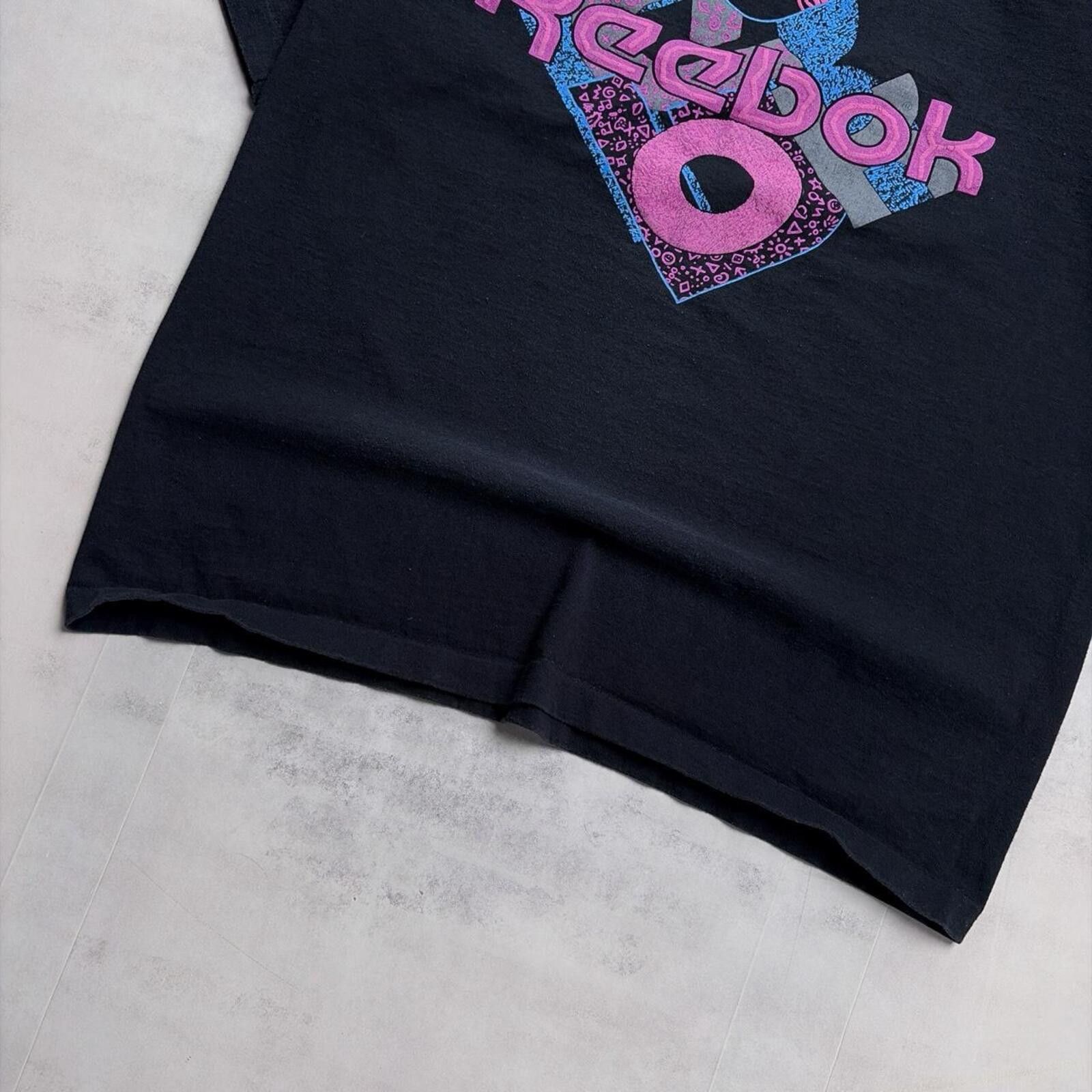 Reebok Vintage 90’s Black Reebok Aztec Logo Retro T-Shirt Size US L / EU 52-54 / 3 - 5 Thumbnail