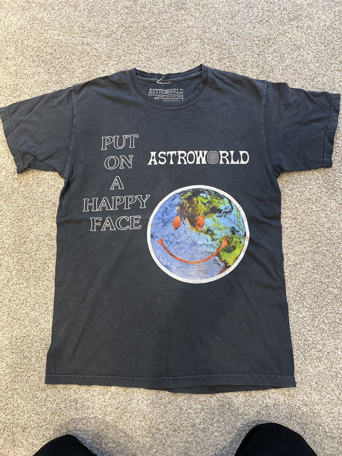 Travis Scott Astroworld Smile Tee Size US M / EU 48-50 / 2 - 1 Thumbnail
