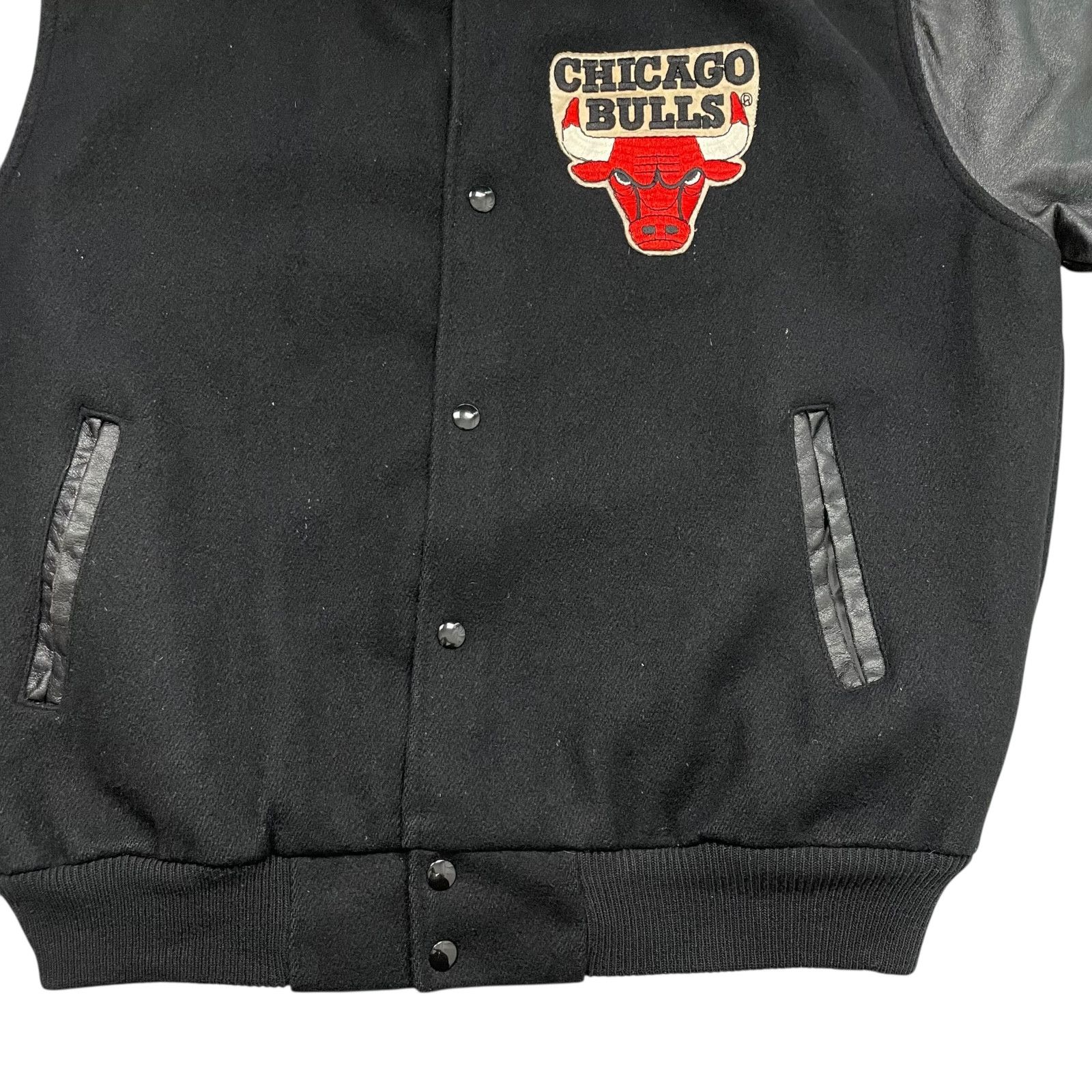 NBA VTG 90s CHICAGO BULLS CHALK LINE VARSITY JACKET WOOL BLACK L Size US L / EU 52-54 / 3 - 8 Thumbnail