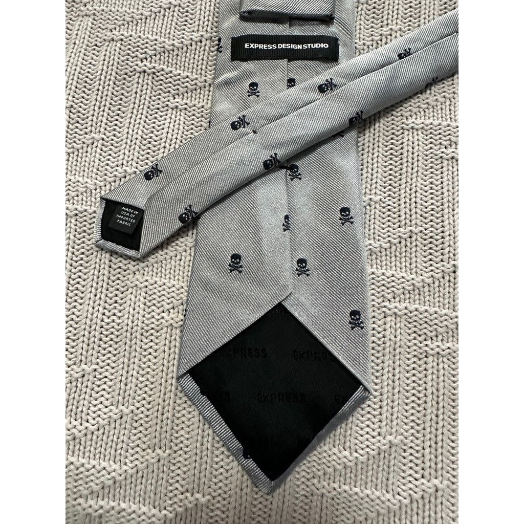 Express Express gray skull print tie Size ONE SIZE - 3 Thumbnail