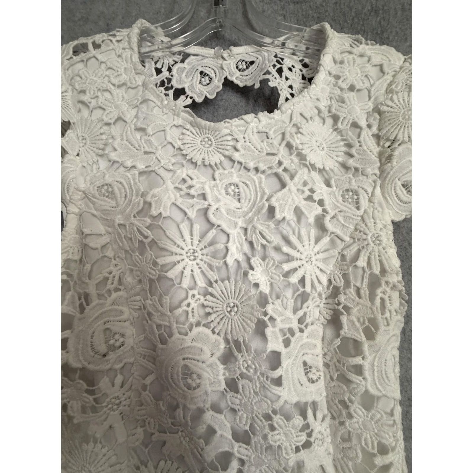 Lulus Lulus Dress Womens Small White Lace Sheath Bodycon Cutout Back Wedding Party Short Sleeve Cap Neckline Round Back Zipper Size S / US 4 / IT 40 - 2 Thumbnail