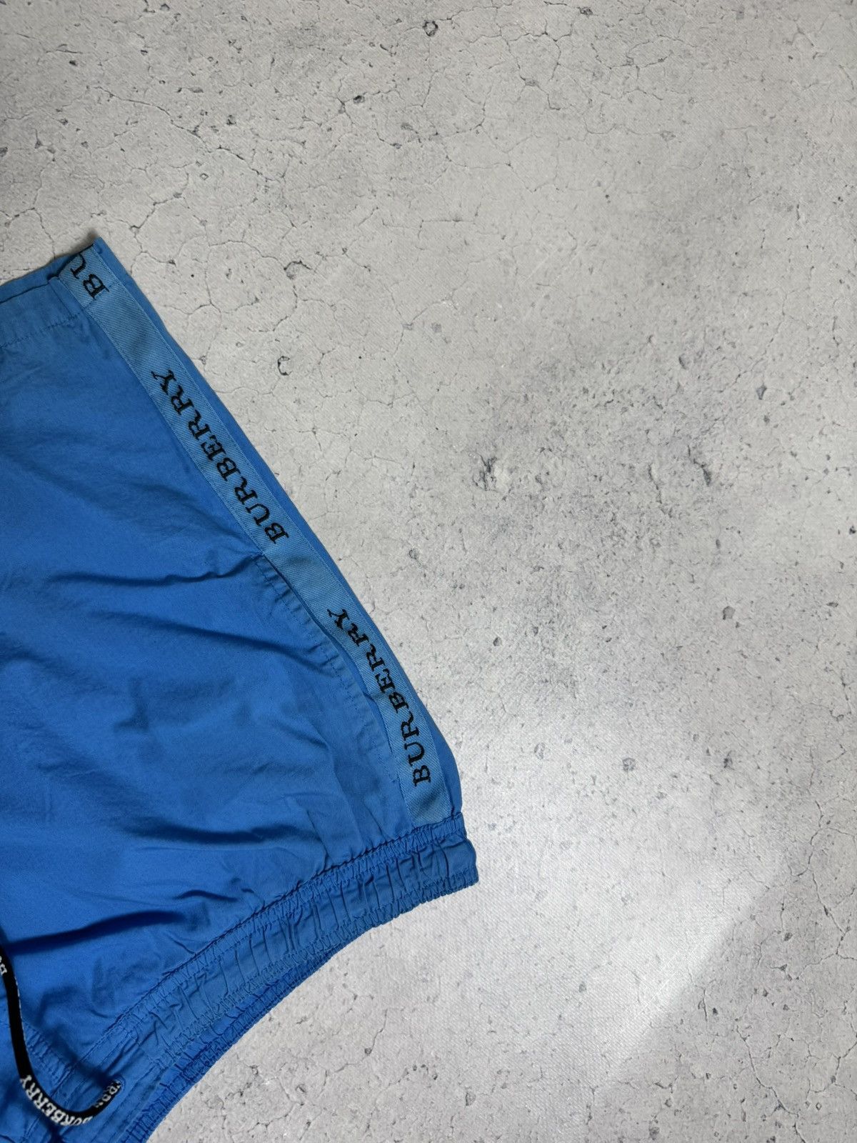 Burberry Burberry London Vintage Blue Nylon Shorts Size M Size US 32 / EU 48 - 4 Thumbnail