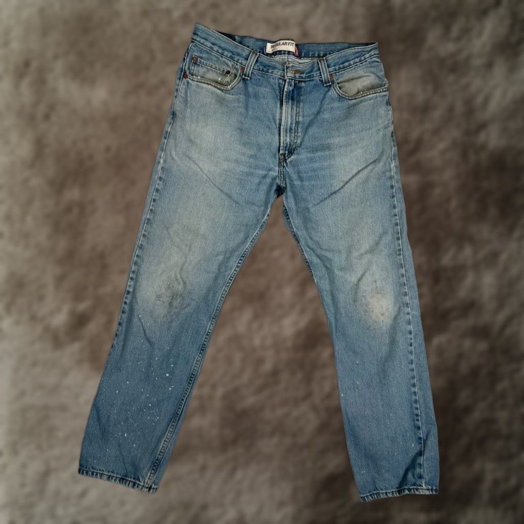 Levi's VINTAGE Levi’s 505 Denim Jeans Size 34x32 Medium Wash Blue 5-Pocket Grunge Distressed 80s 90s USA Mens Jeans Regular Hem/Zip Size US 34 / EU 50 - 1 Thumbnail