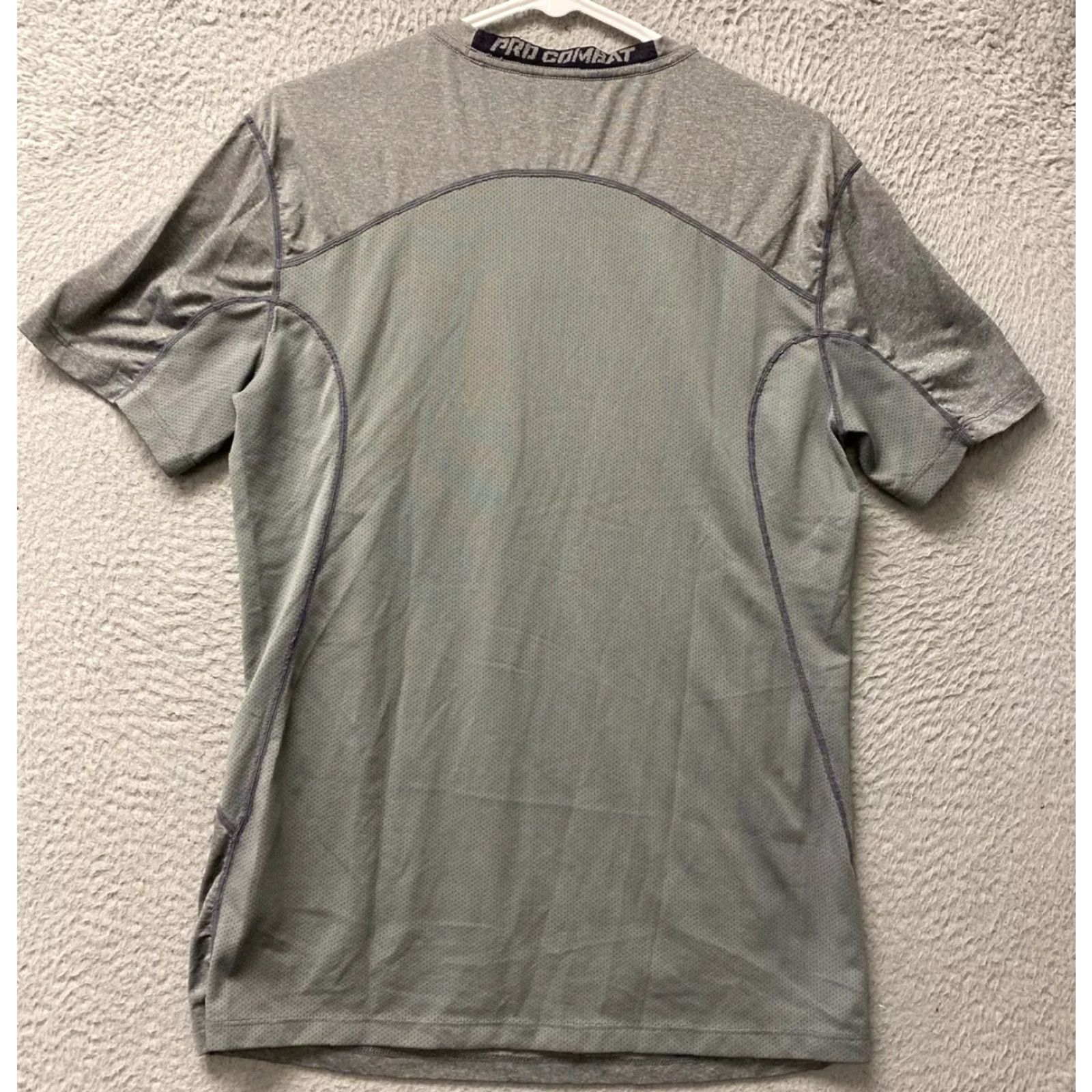Nike Nike Pro Combat Dri-FIT Mens T-Shirt Size M Gray Black Fitted C5 / 82-89 Size US M / EU 48-50 / 2 - 8 Thumbnail
