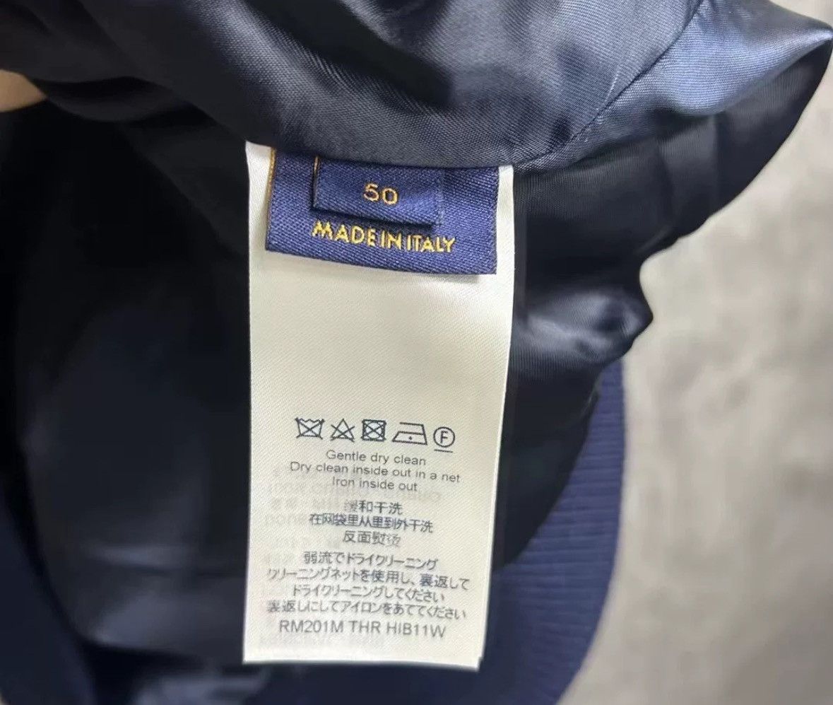Louis Vuitton Louis Vuitton's latest color heavy jacket Size US M / EU 48-50 / 2 - 5 Thumbnail