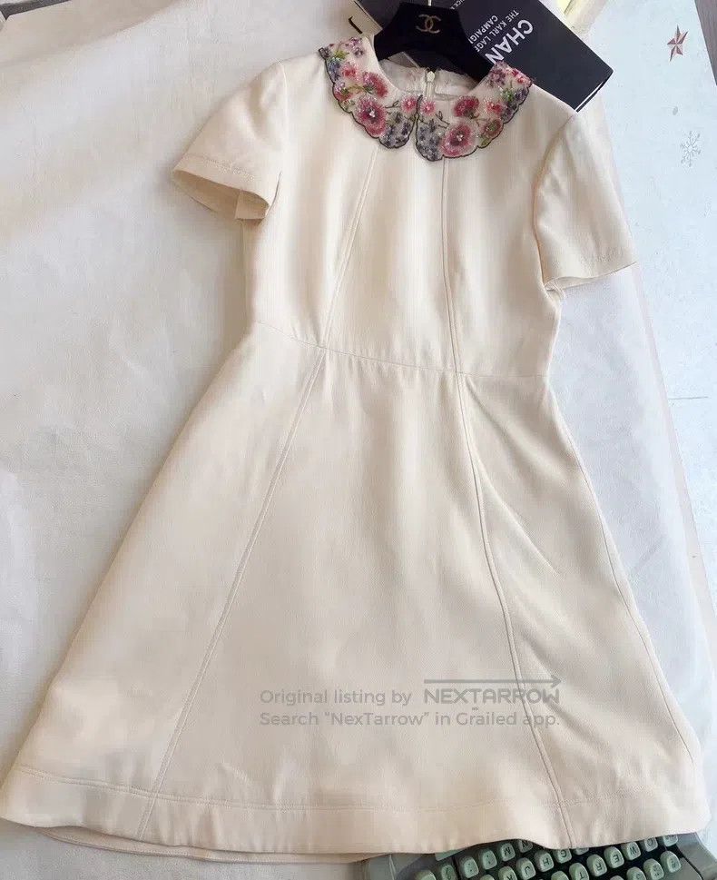 Valentino Valentino Heavy beaded embroidery doll collar short sleeve Size L / US 10 / IT 46 - 1 Thumbnail