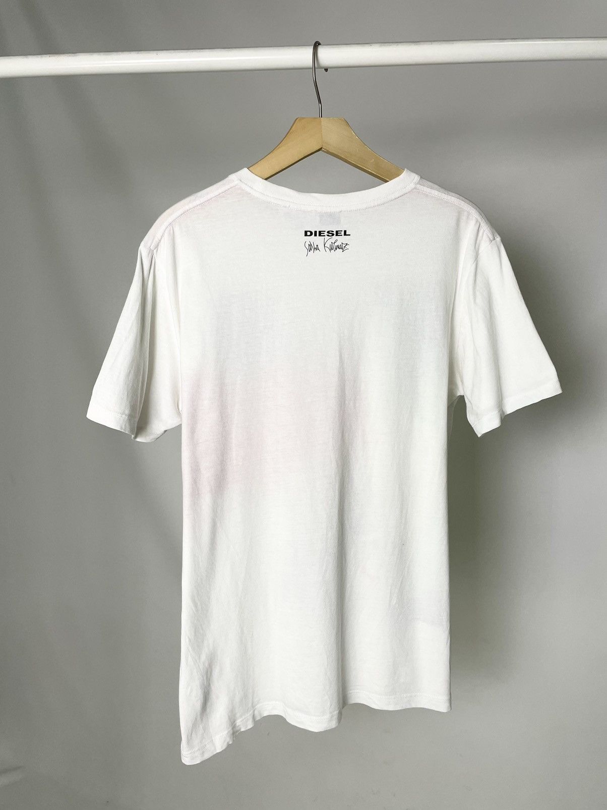 Diesel DIESEL x Sasha Kurmaz Art naked girl sprays graffiti tee Size US M / EU 48-50 / 2 - 9 Thumbnail