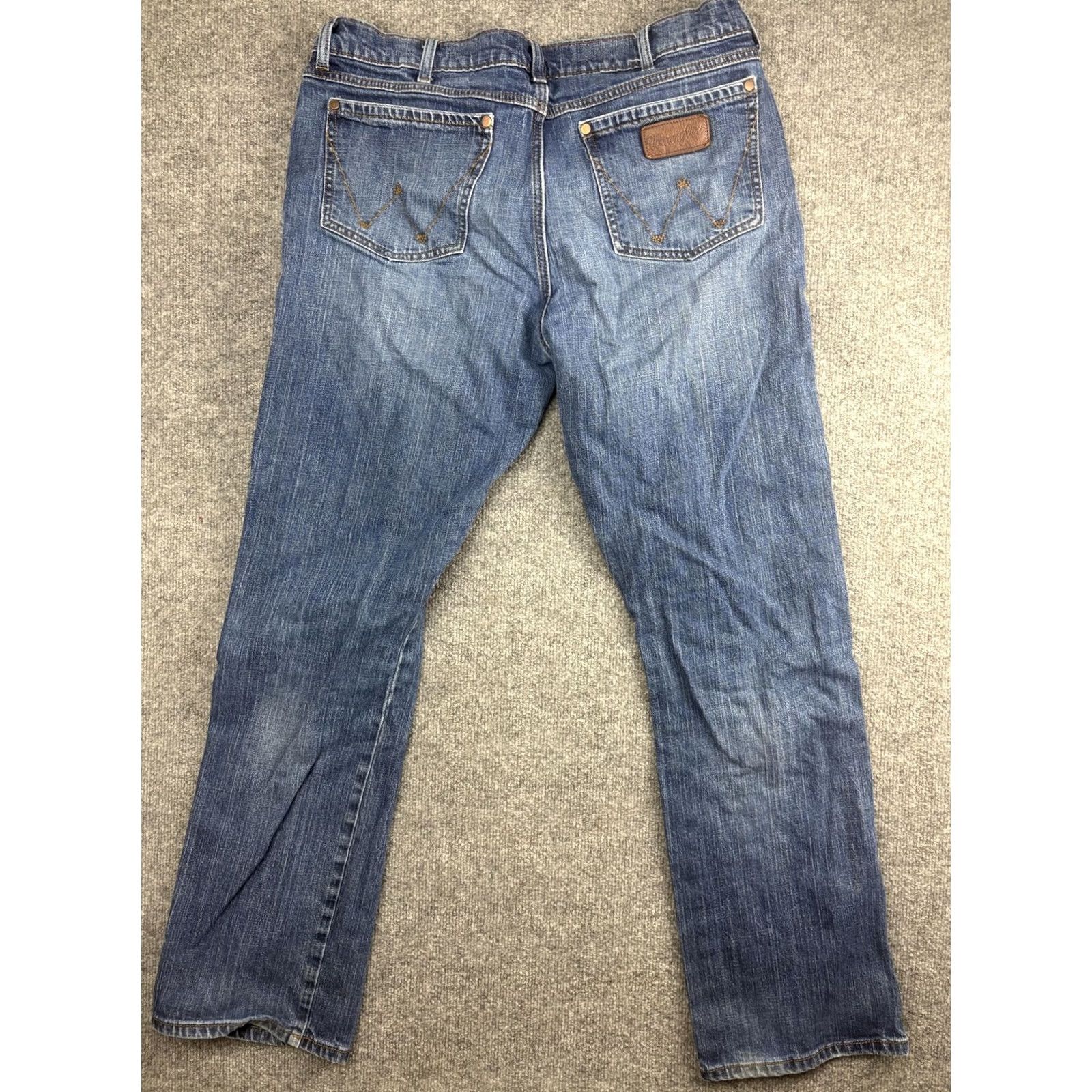 Wrangler VINTAGE? Wrangler Retro Jeans Mens 36x33 Blue Relaxed Bootcut Stretch Denim Classic Size US 36 / EU 52 - 7 Thumbnail