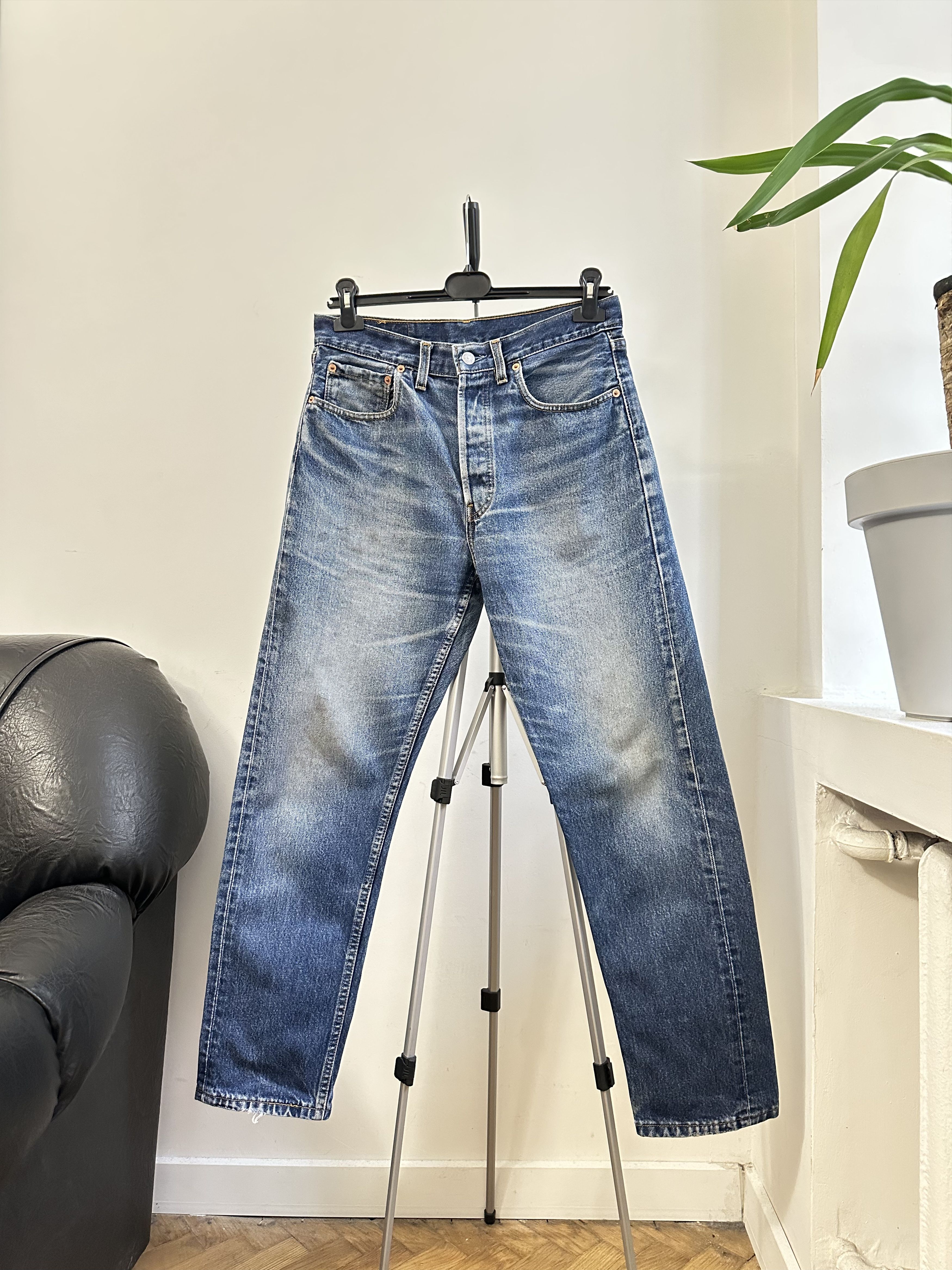 Levi's Vintage Clothing Levi's 598 02 Vintage Denim Jeans W32L30 Made In UK Size US 32 / EU 48 - 3 Thumbnail