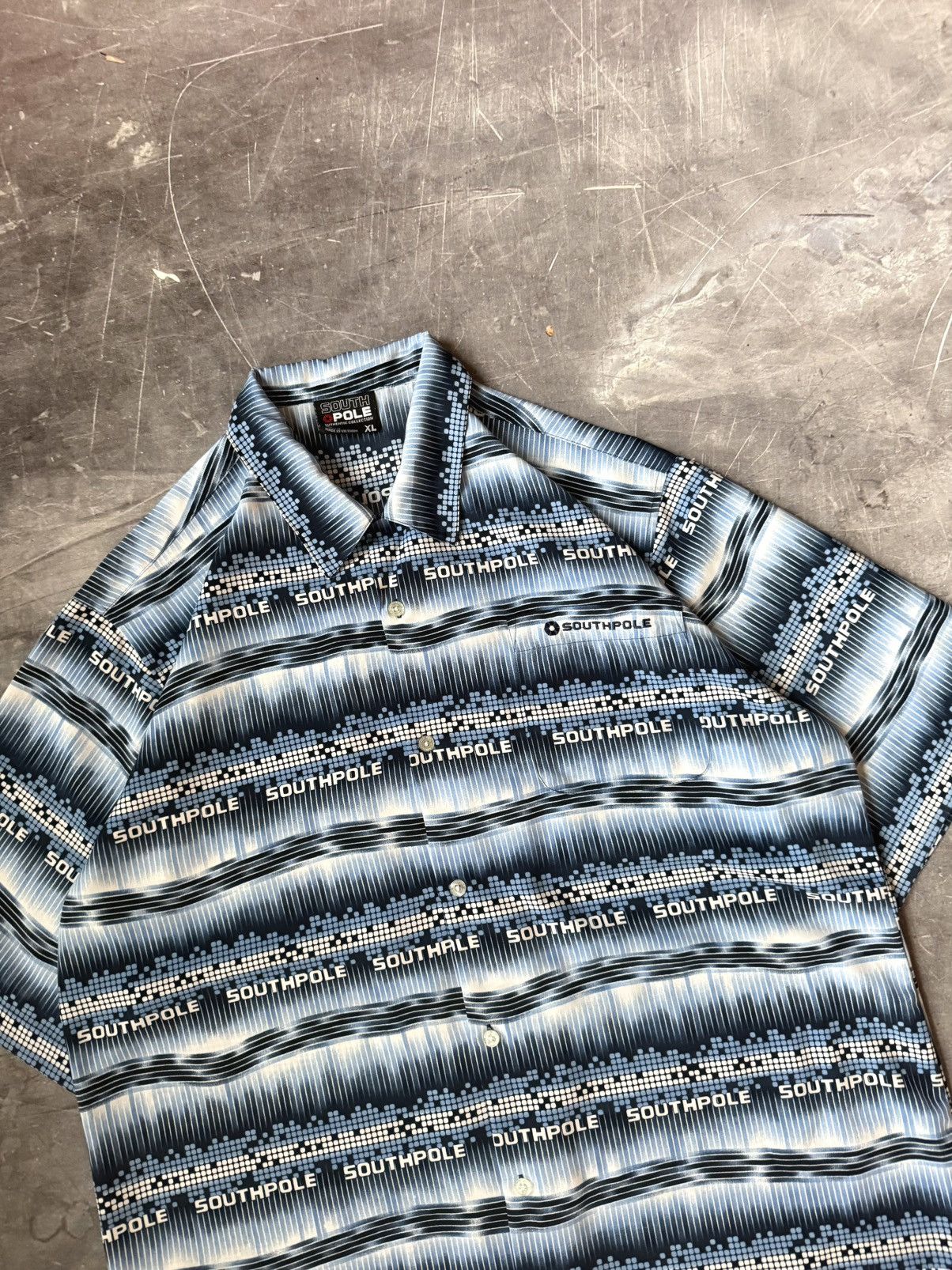 Southpole Vintage Southpole Short-Sleeve Buttondown Shirt (XL) Size US XL / EU 56 / 4 - 3 Thumbnail
