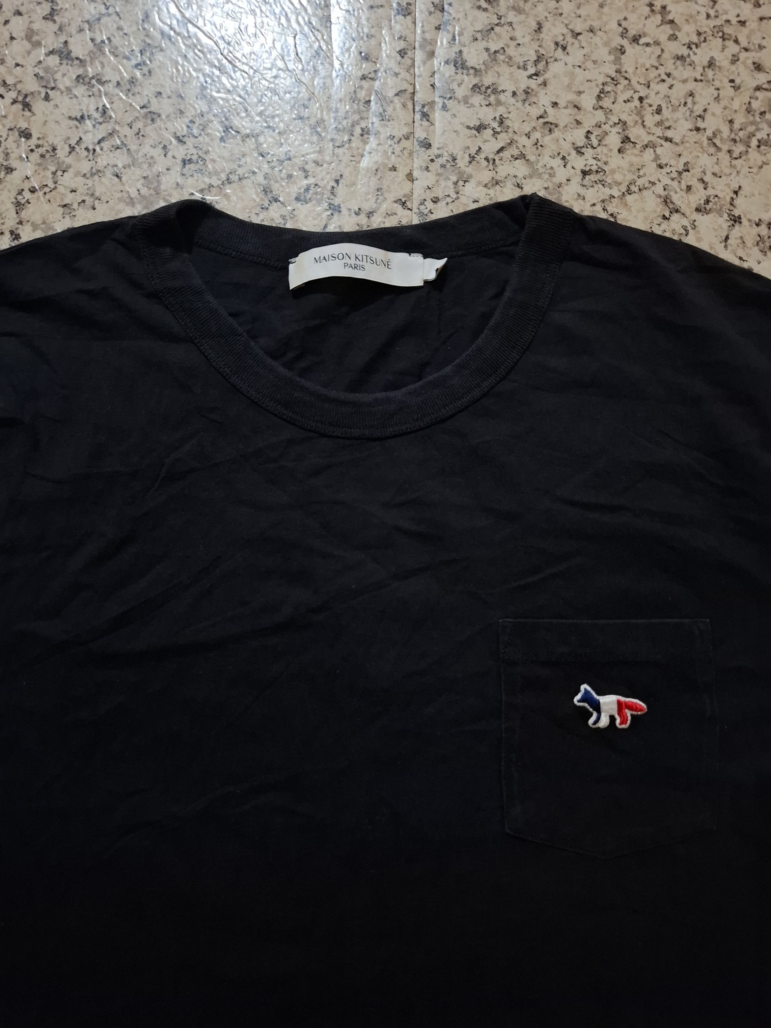 Maison Kitsune Maison Kitsuné Tricolor Fox Patch Pocket T-Shirt Black Size L / US 10 / IT 46 - 3 Thumbnail