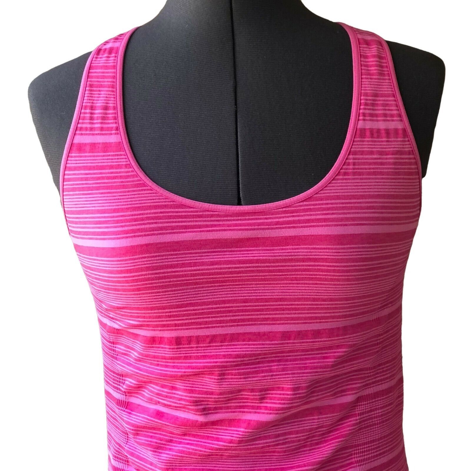 Other Electric Yoga Women's Racerback Scoop-Neck Hot Pink Athletic Size S / US 4 / IT 40 - 2 Thumbnail