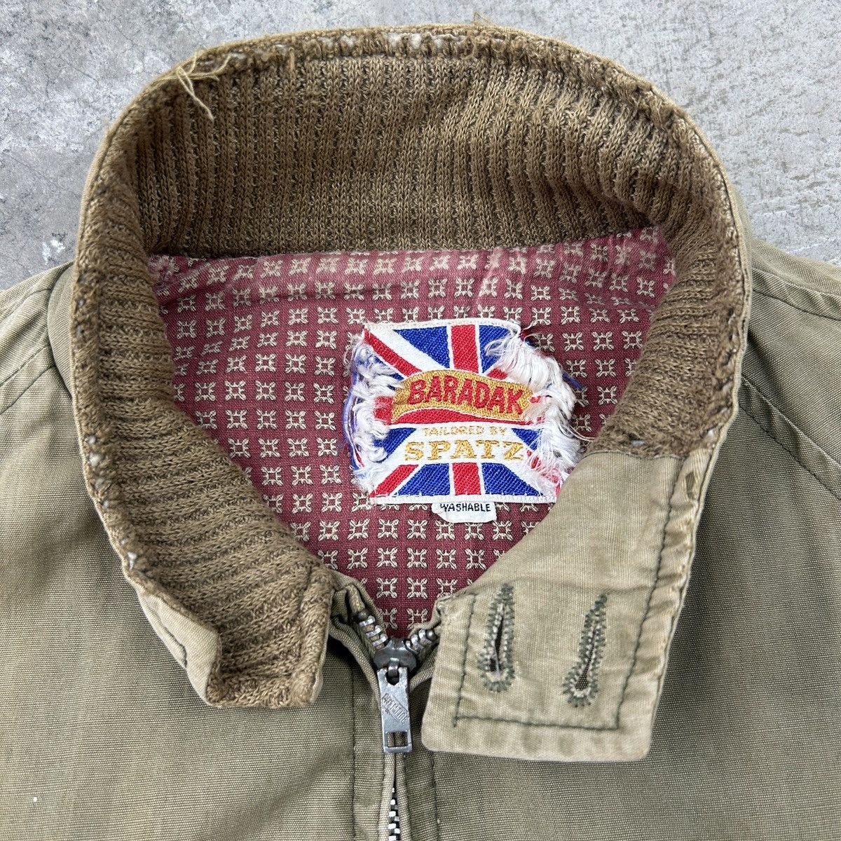 Vintage 1980s Distressed English Work Jacket Baradak by Spatz Size US L / EU 52-54 / 3 - 18 Thumbnail