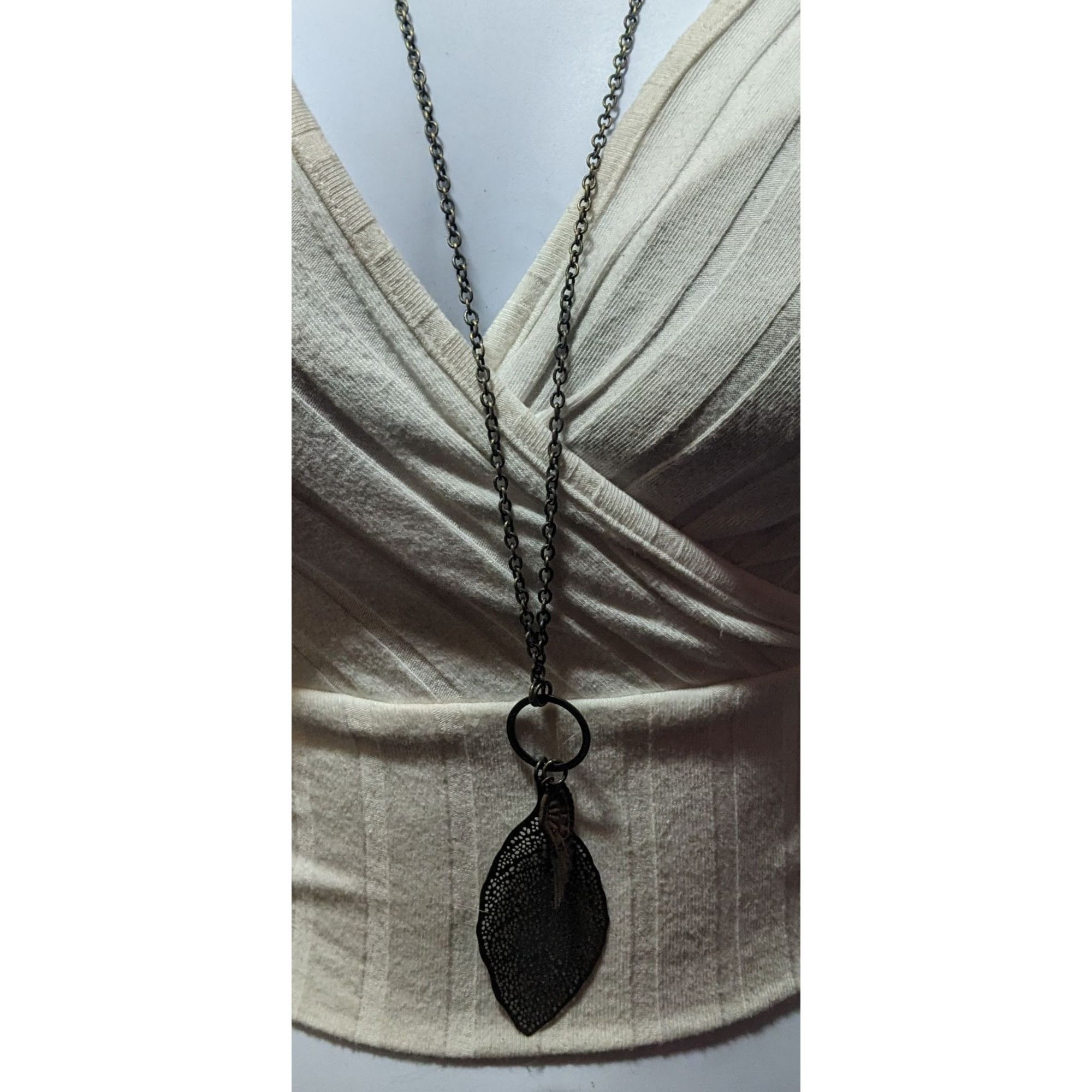 Other Antiqued Gold Tone Floral Wing Charm Pendant Necklace Size ONE SIZE - 5 Thumbnail