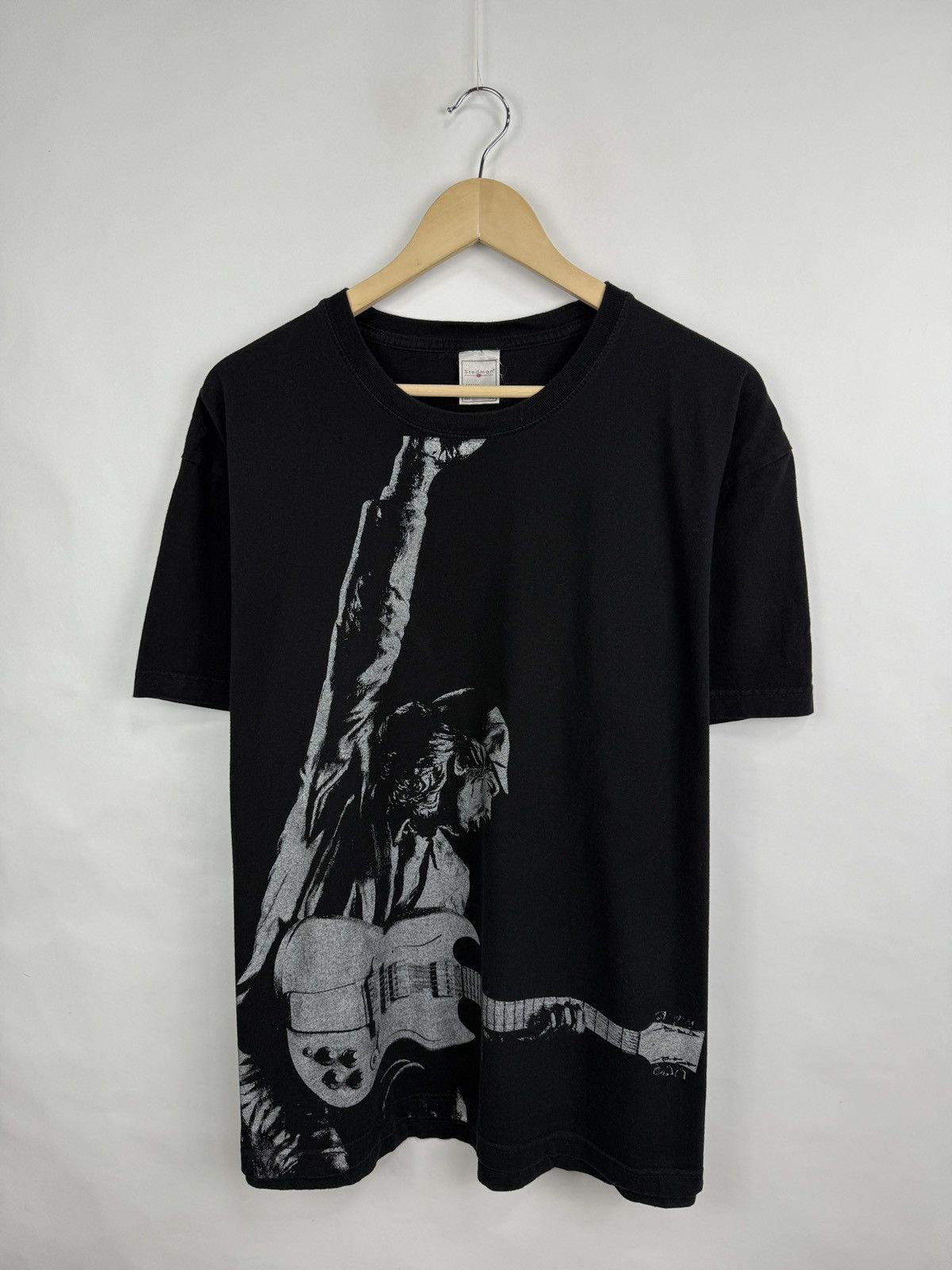 AC/DC 🇺🇸 Vintage 2010 AC/DC Stiff Upper Lip Angus Young T-Shirt Y2K Size US XXL / EU 58 / 5 - 2 Thumbnail