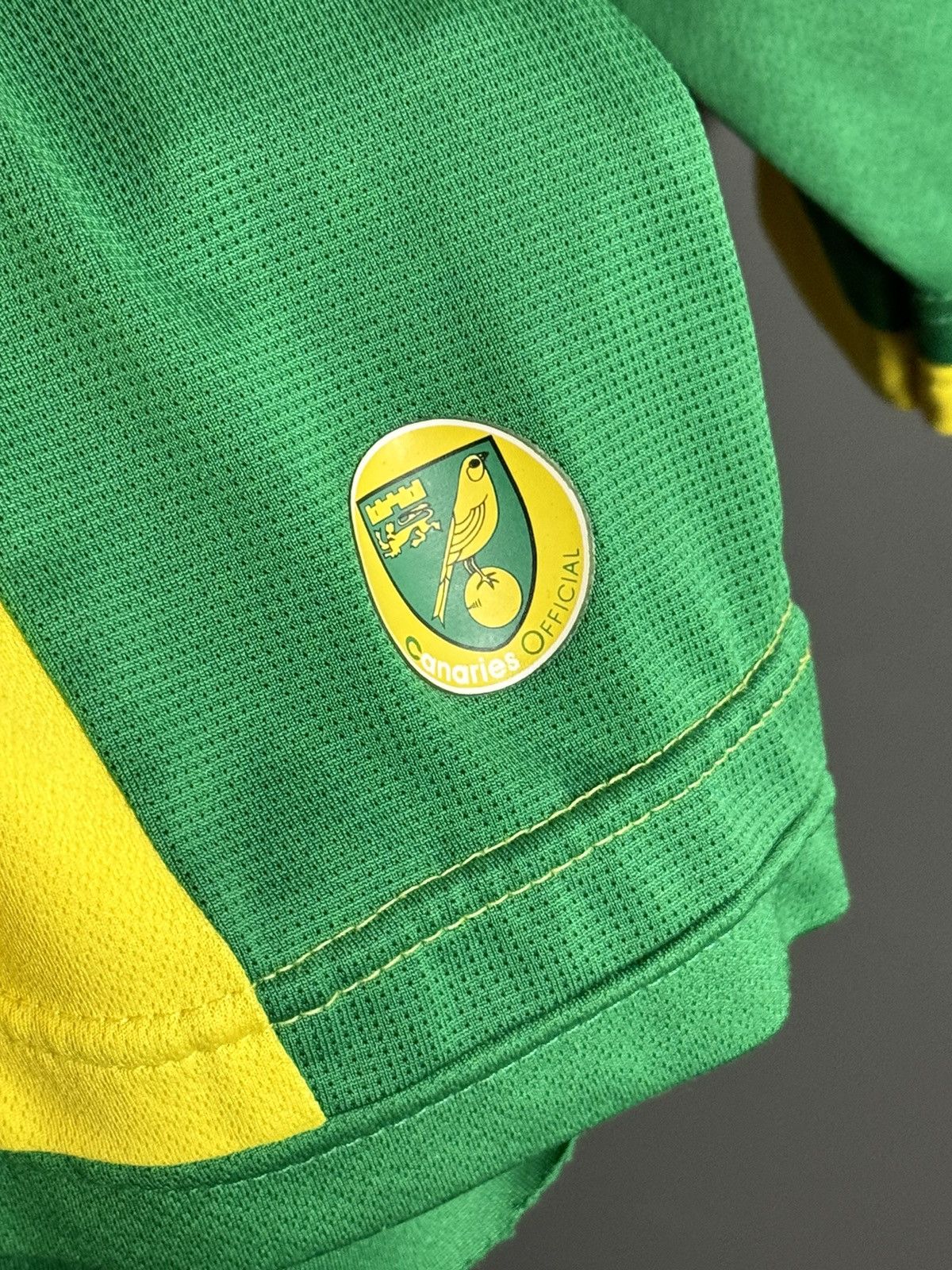 Errea Norwich City 13/14 Home Football Jersey Size US S / EU 44-46 / 1 - 3 Thumbnail