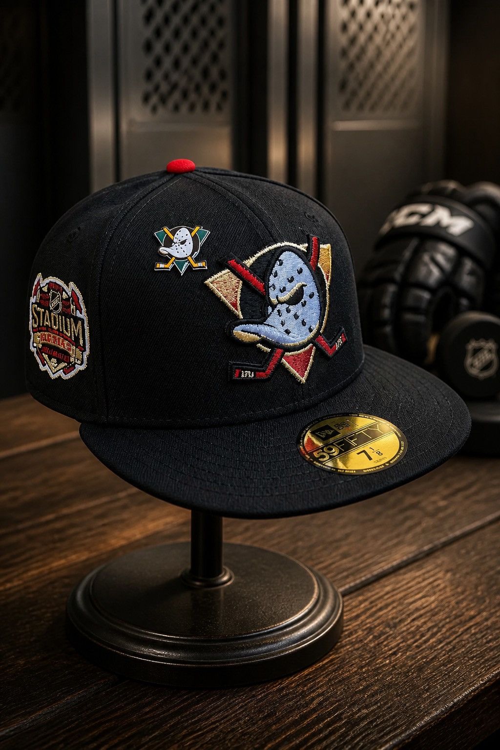 New Era Exclusive Anaheim Ducks NHL 7 1/8 59fifty Black/Gray Bottom Size ONE SIZE - 1 Thumbnail