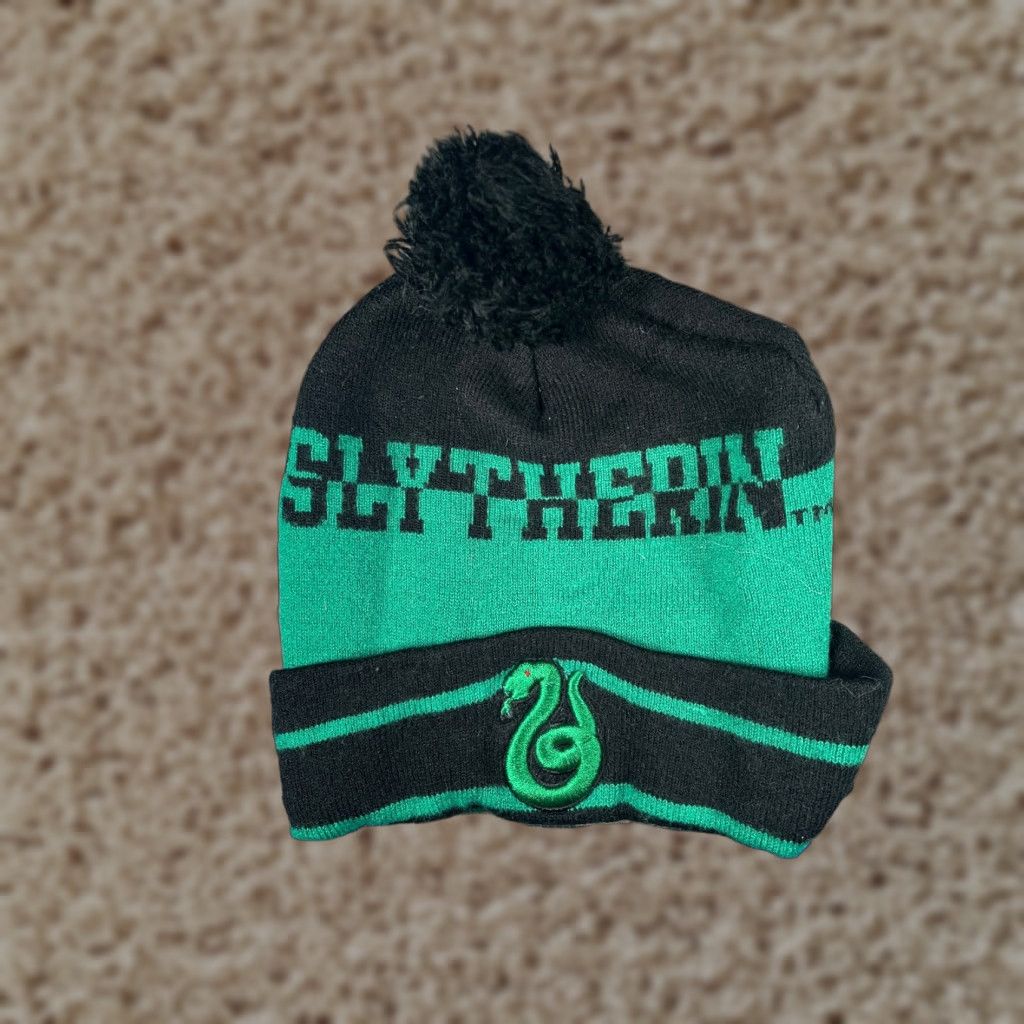Vintage Harry Potter Slytherin Beanie Green Knit Acrylic Blend Pom Adult One Size Size ONE SIZE - 1 Thumbnail
