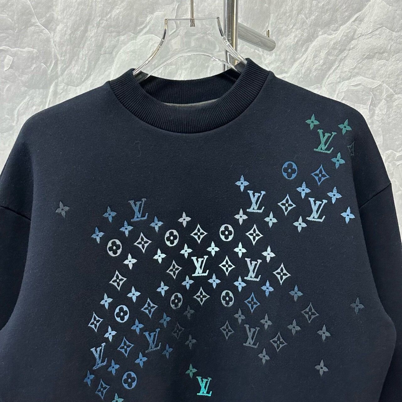 Louis Vuitton louis vuitton embroidered crewneck sweatshirt Size US S / EU 44-46 / 1 - 2 Thumbnail