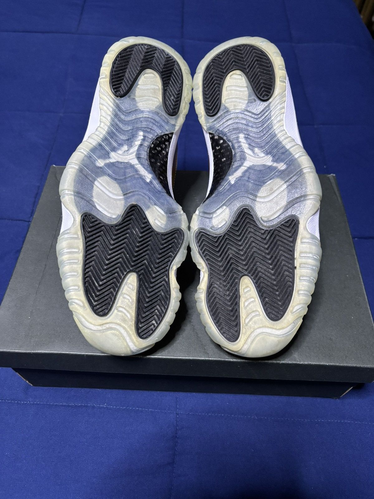 Jordan Brand Jordan 11 Retro Low Closing Ceremony Size 10 Size US 10 / EU 43 - 5 Thumbnail