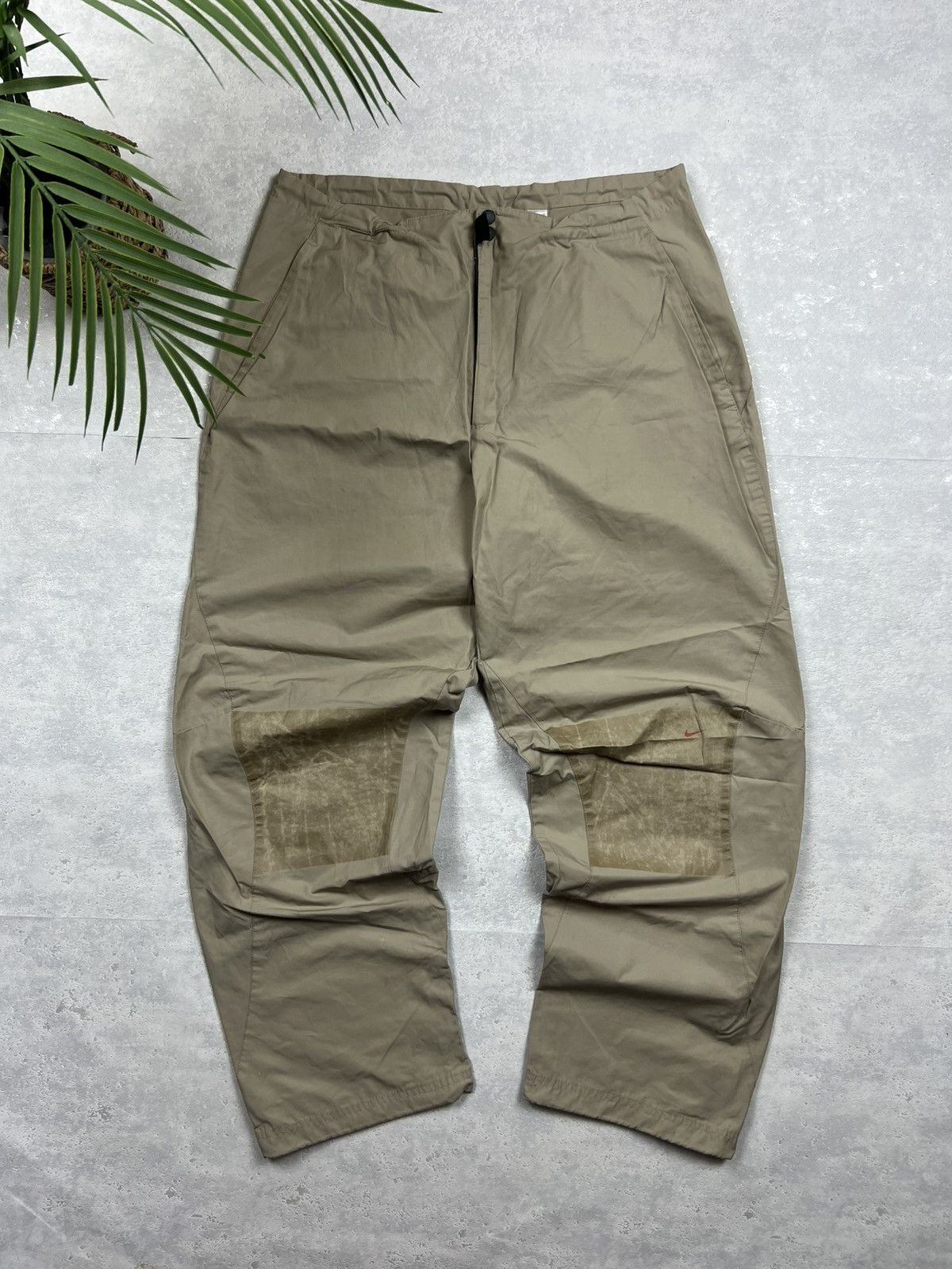 Nike 90s Nike Swoosh Vintage Y2K Gorpcore Baggy Retro Pants Size US 34 / EU 50 - 1 Thumbnail
