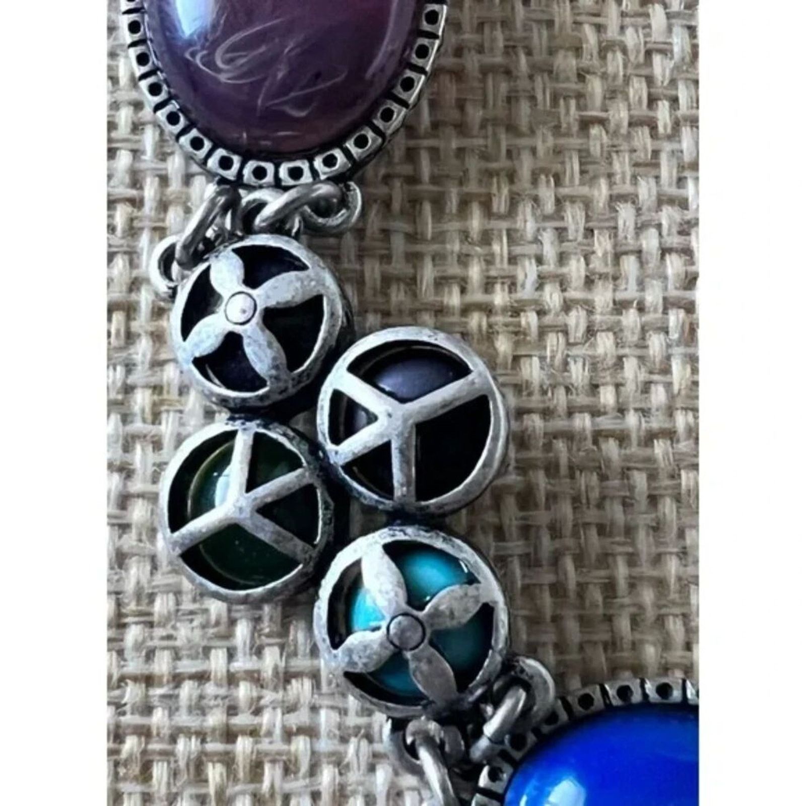 Other Bracelet Silver Tone Peace Signs Faux Stone 7” Size ONE SIZE - 2 Thumbnail