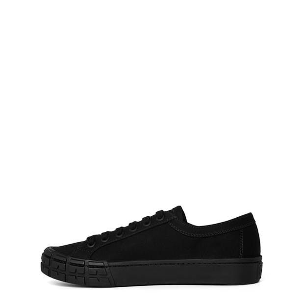 Wheel Low Top Sneakers