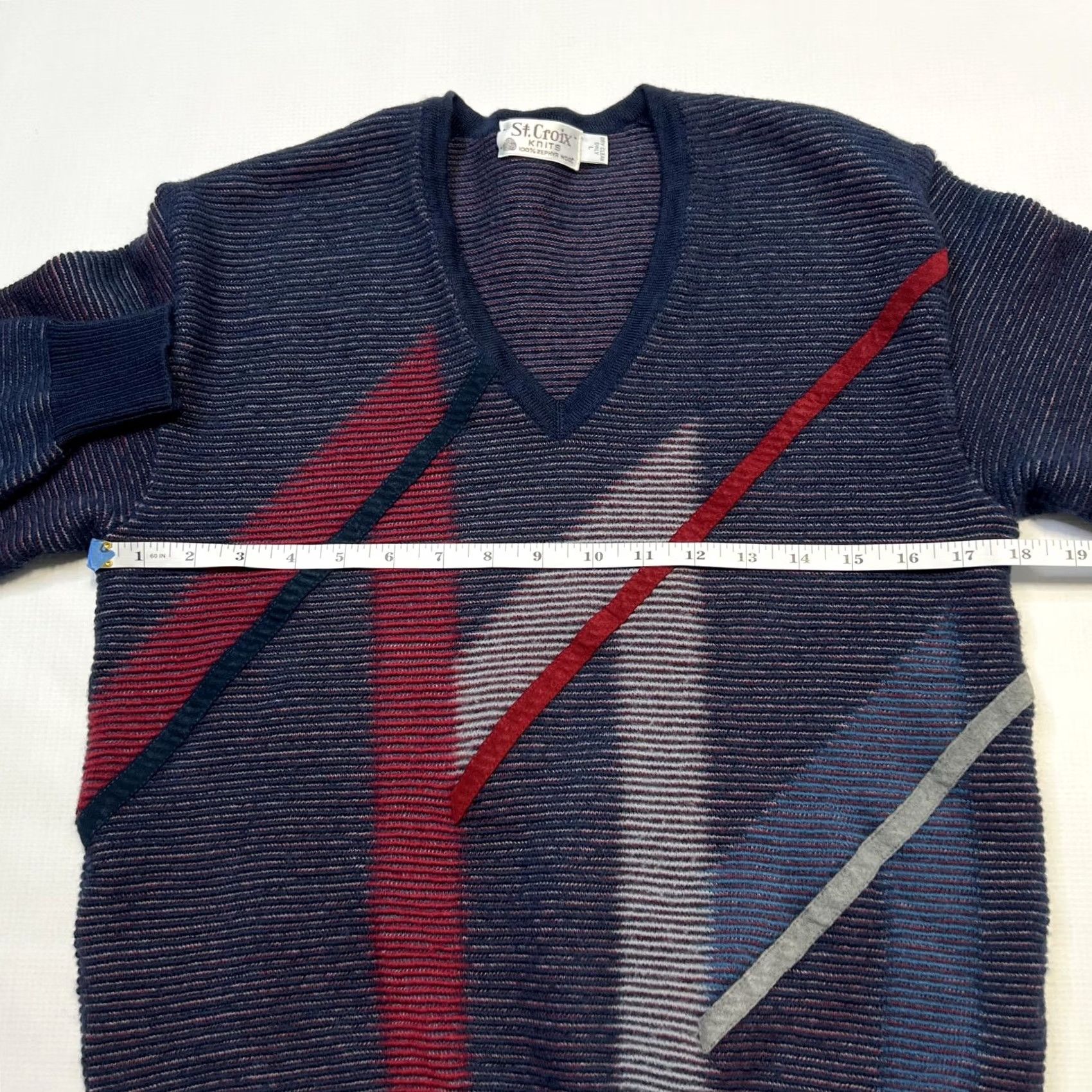 Vintage VINTAGE St Croix Sweater Mens L Blue Red Wool V-Neck Geometric 90s Size US L / EU 52-54 / 3 - 7 Thumbnail