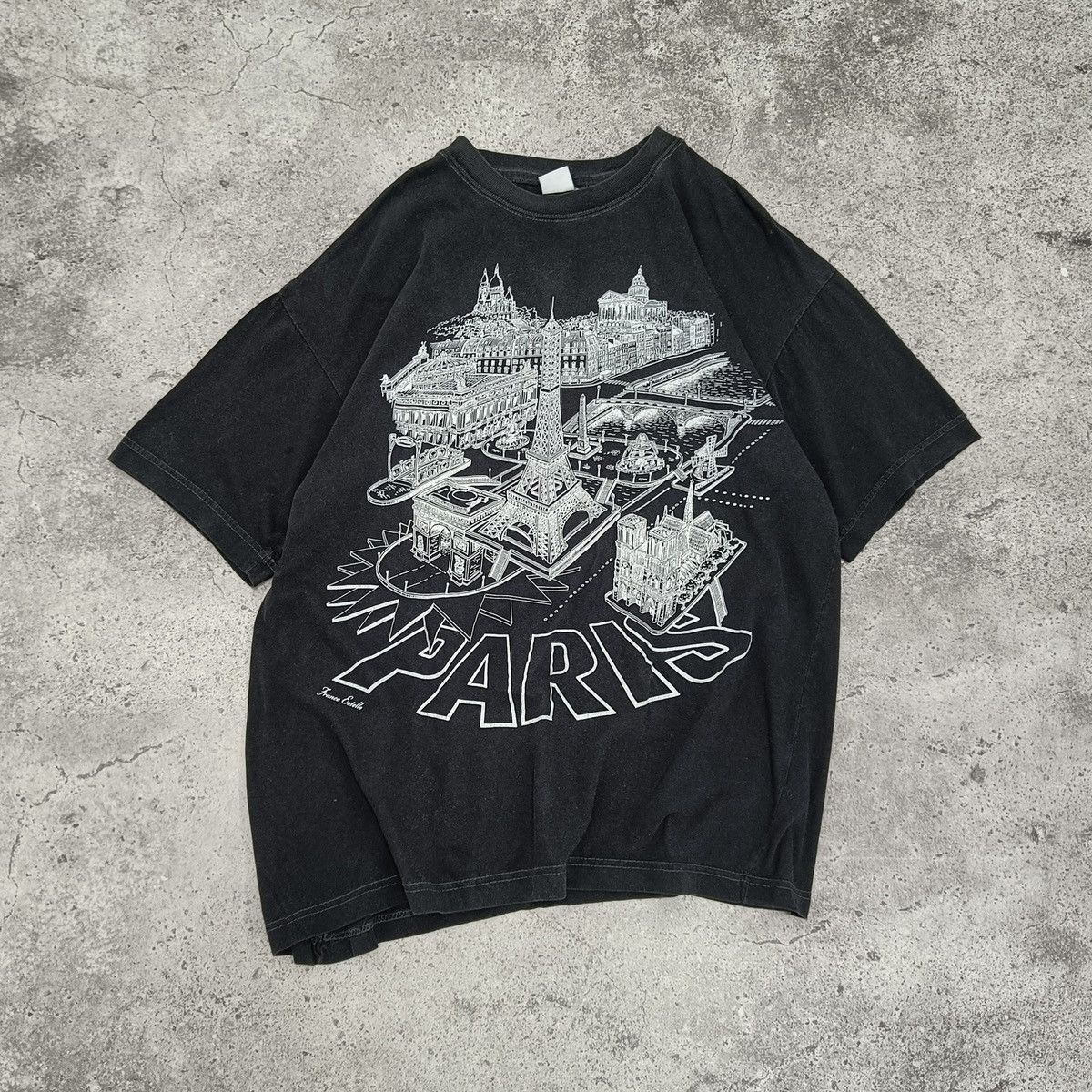 Vintage 90s Paris France Estelle graphic tee Eiffel tower