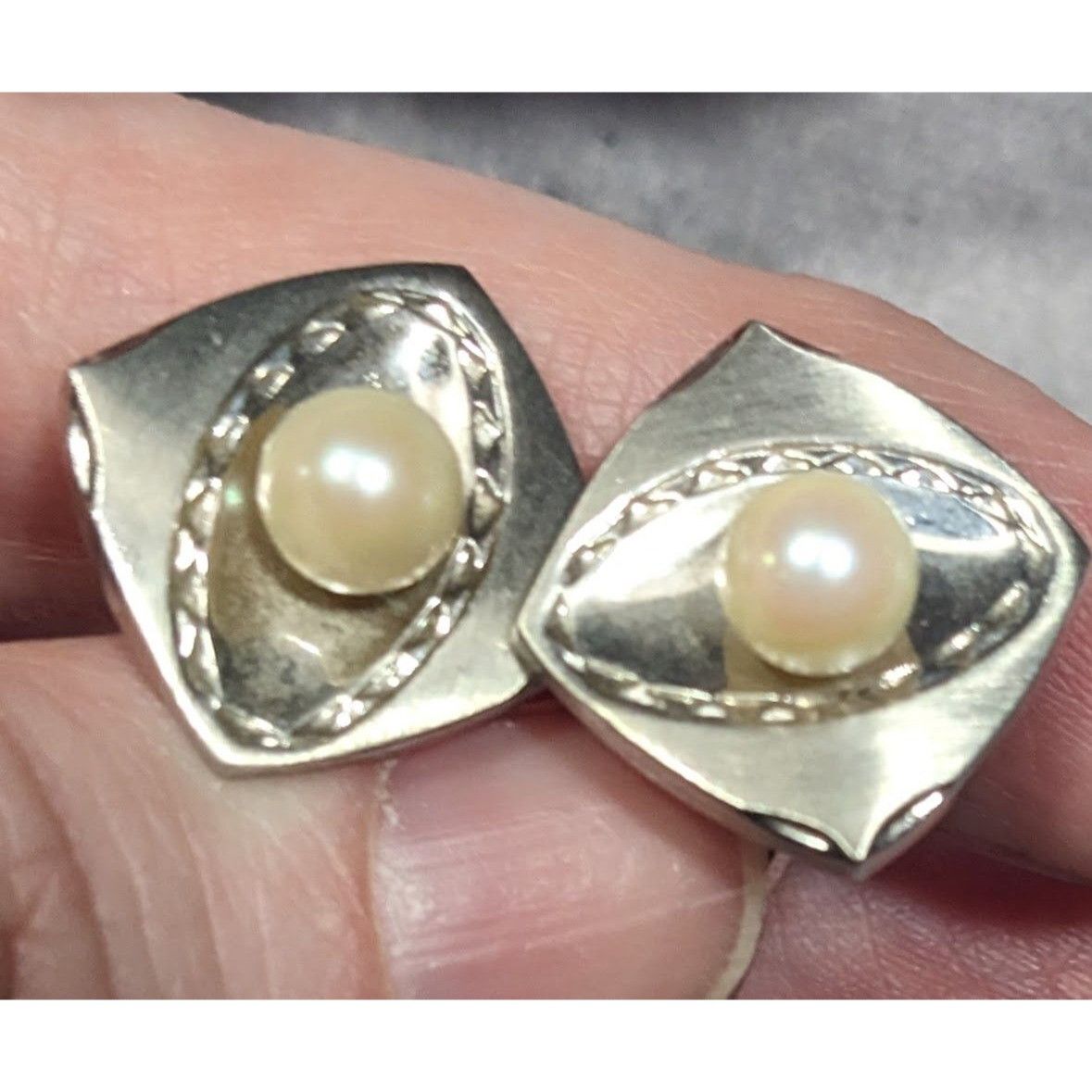Other Vintage Engraved Square Silver Tone Cufflinks With Faux Pear Size ONE SIZE - 8 Thumbnail