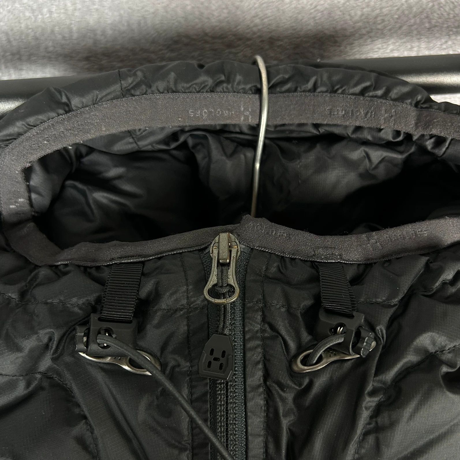 Designer × Haglofs Haglofs Belay II puffer jacket with hood black mini print Size US S / EU 44-46 / 1 - 5 Thumbnail