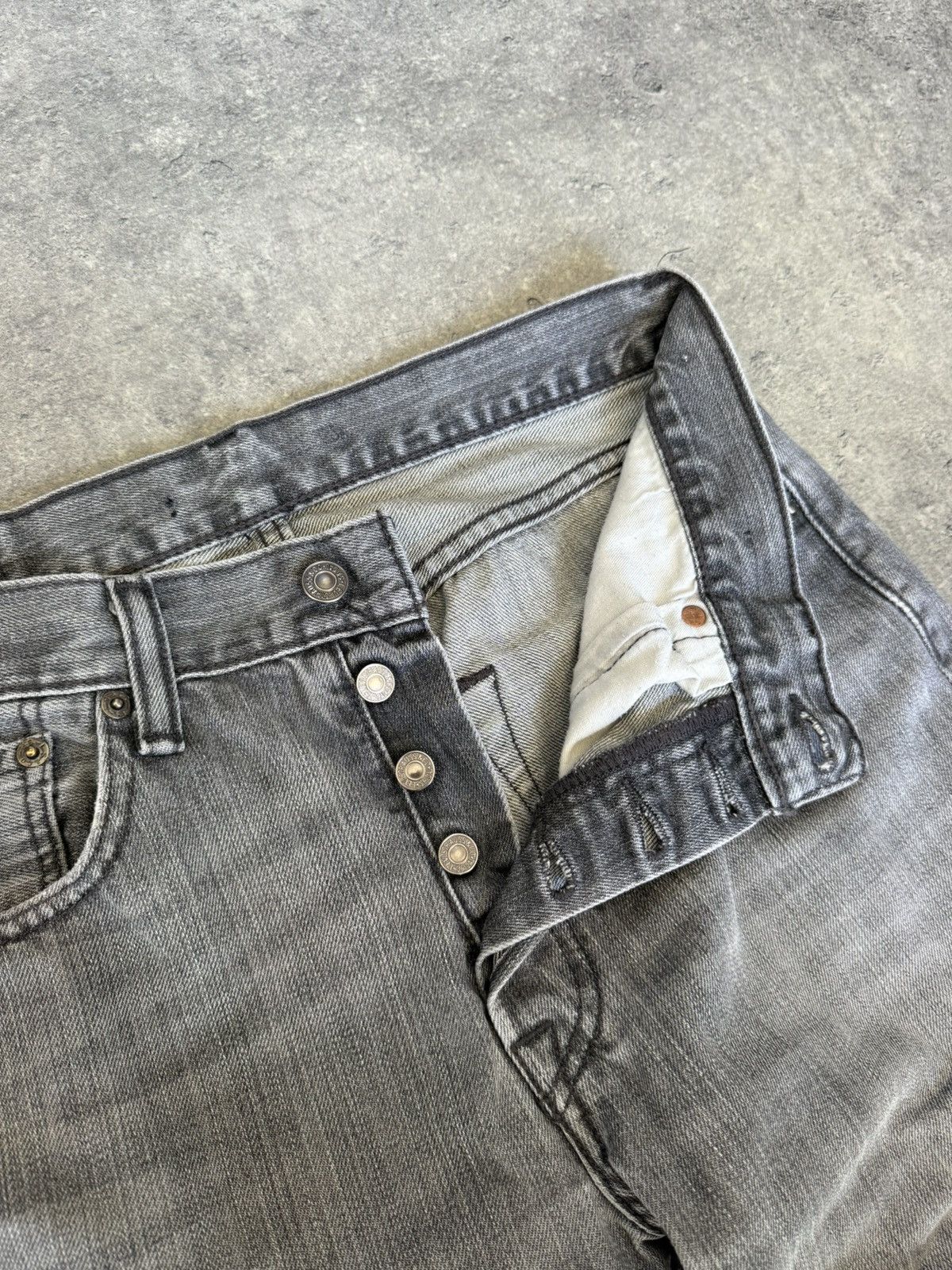 Levi's Vintage Levi’s 501 Grey Denim Straight Pants Striped Washed Size US 30 / EU 46 - 4 Thumbnail