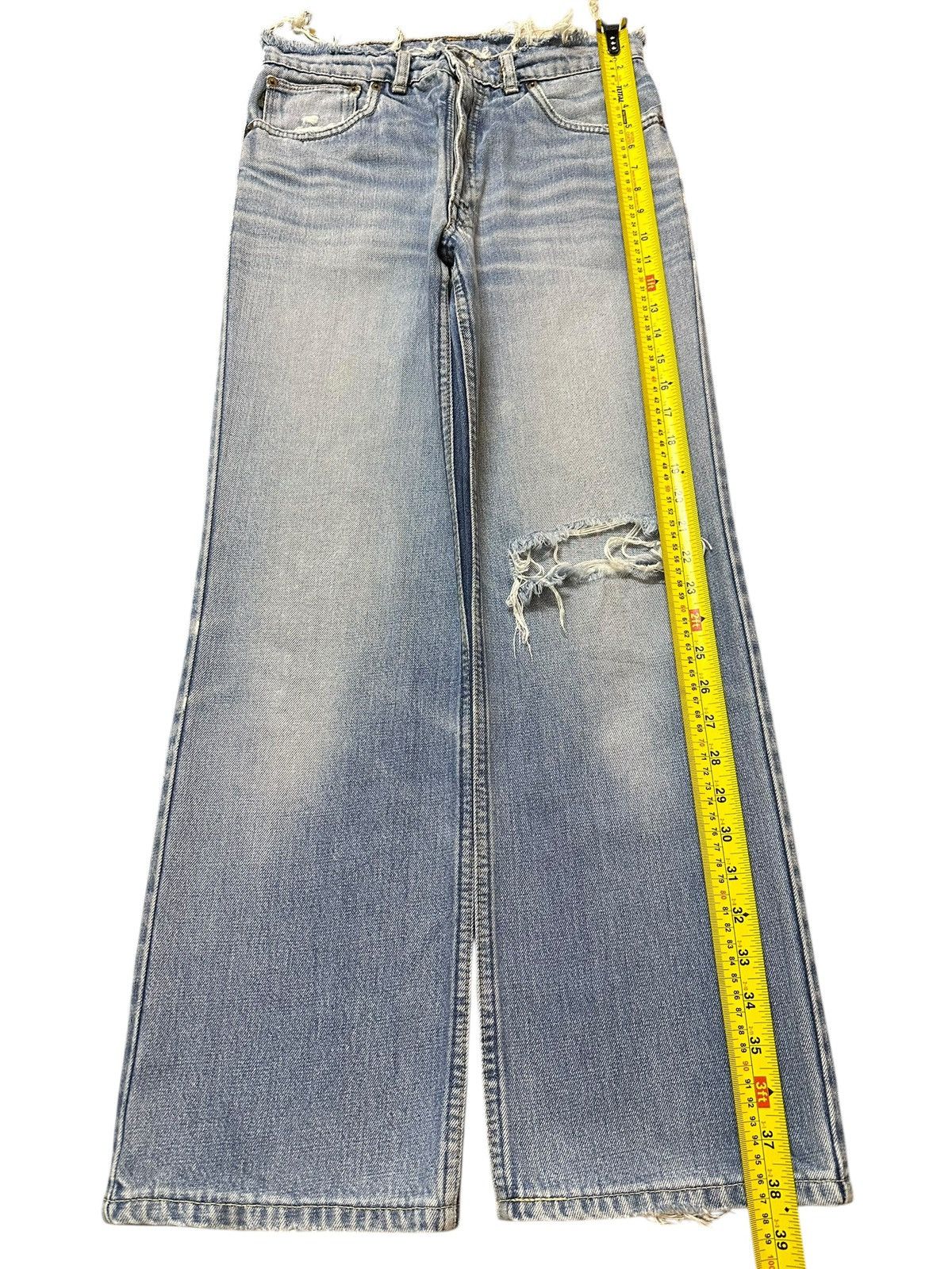 Polo Ralph Lauren Vintage Polo Ralph Lauren Light Wash Distressed Loose Jeans Size US 28 / EU 44 - 13 Thumbnail
