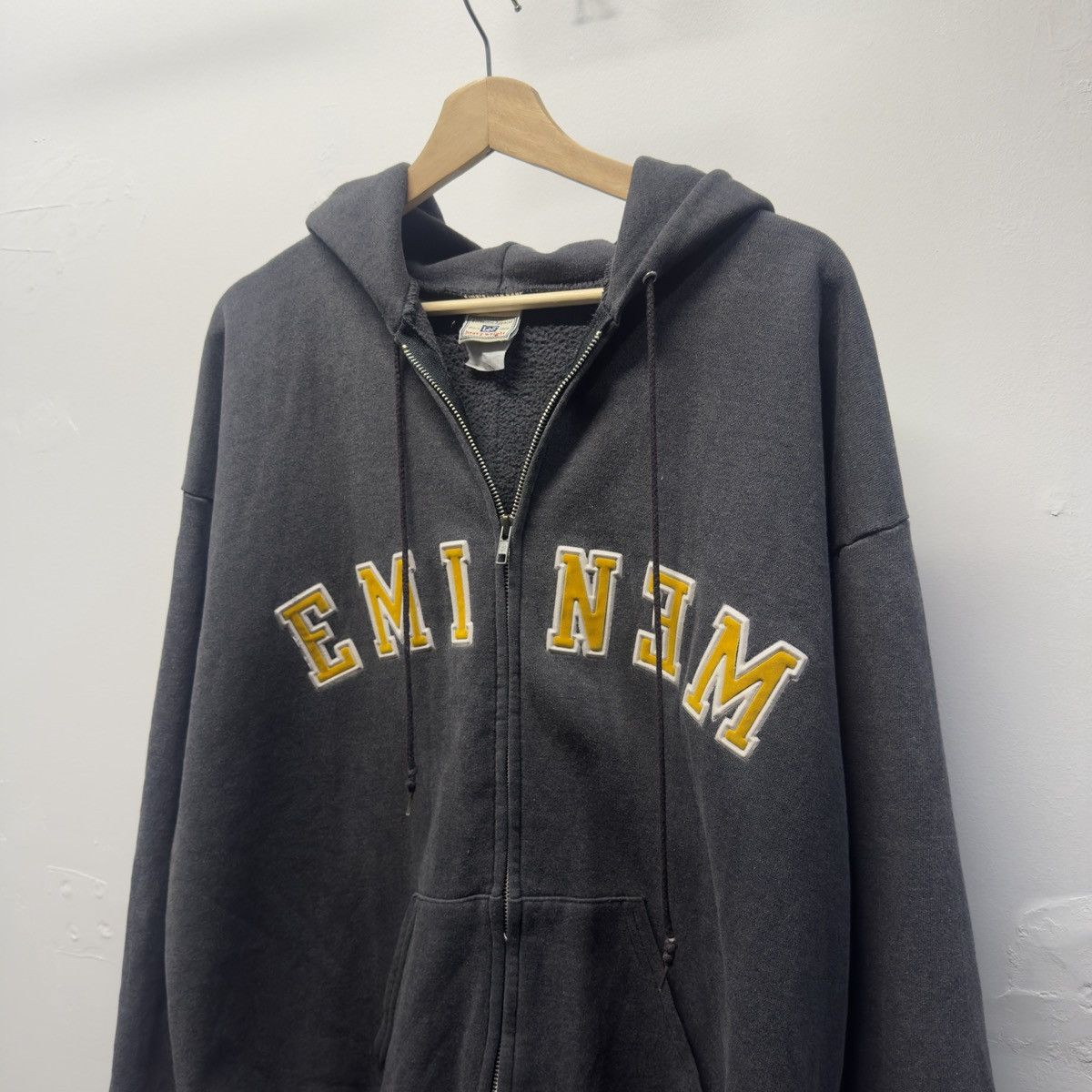Vintage 90s Eminem Faded Zip Up Rap Hoodie Size US XL / EU 56 / 4 - 6 Thumbnail