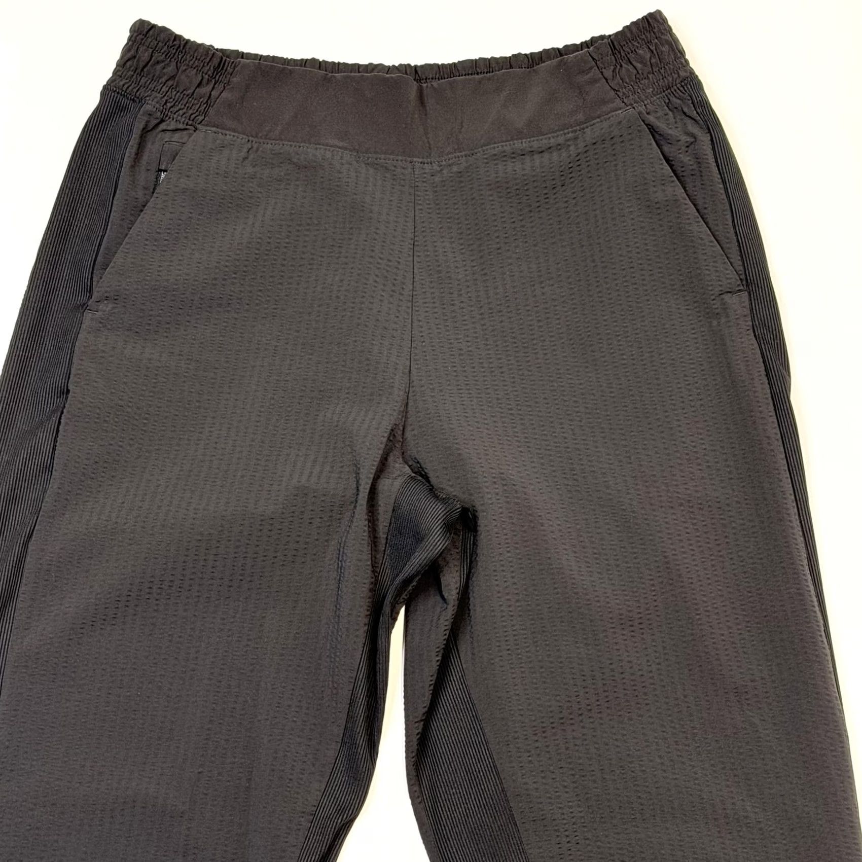 Athleta Athleta Textured Brooklyn Jogger Pants Womens 6 Black Elastic Waist Pockets Jogger Tapered Zip Pocket Casual Activewear Size 28" / US 6 / IT 42 - 2 Thumbnail