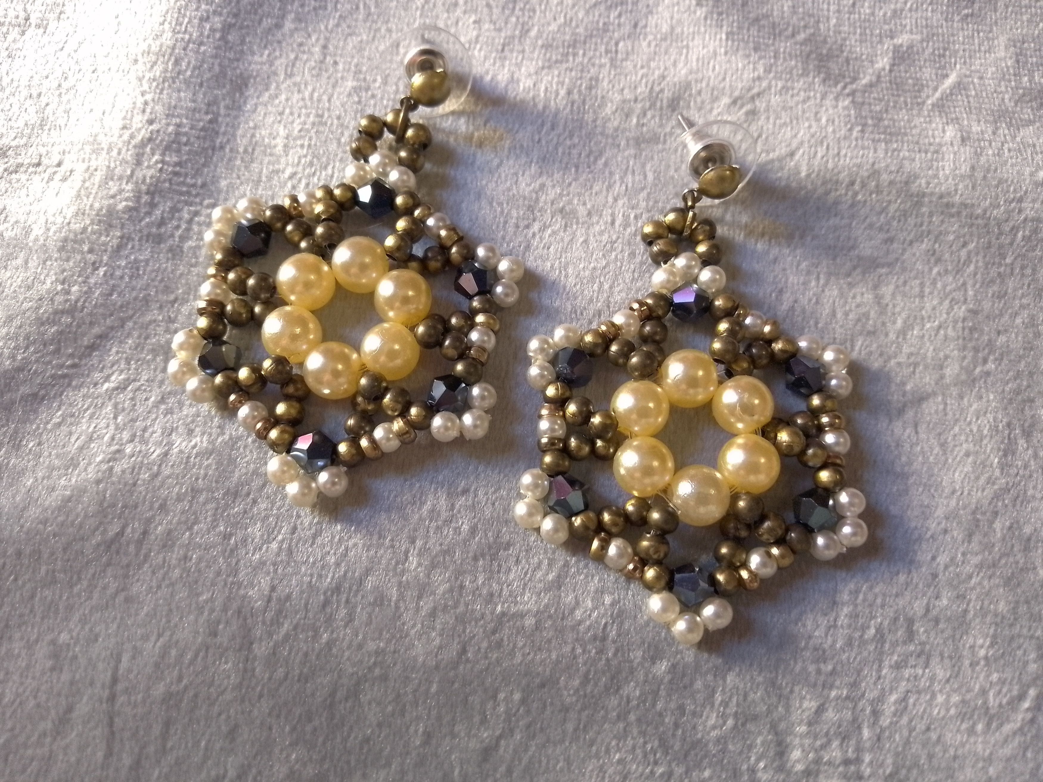 Handmade Necklace ivory pearls blue crystals. Flower earrings. Size ONE SIZE - 4 Thumbnail