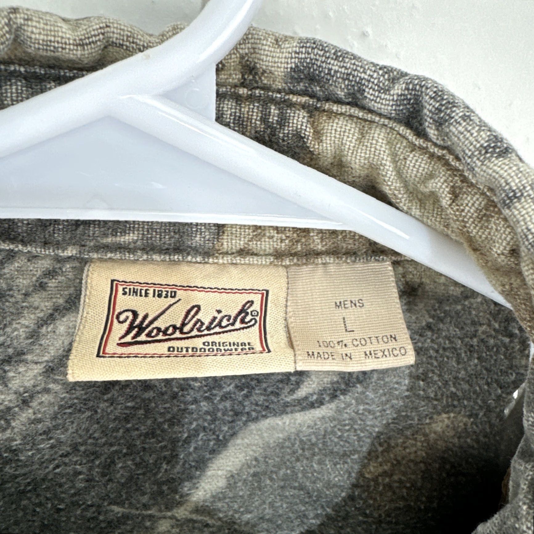 Vintage VINTAGE Woolrich Shirt Men L Camouflage Hunting Outdoor Casual Workwear Beige Flannel Button-Up Pockets Long Sleeve Realtree Fall Winter Spring Mens Size US L / EU 52-54 / 3 - 2 Thumbnail