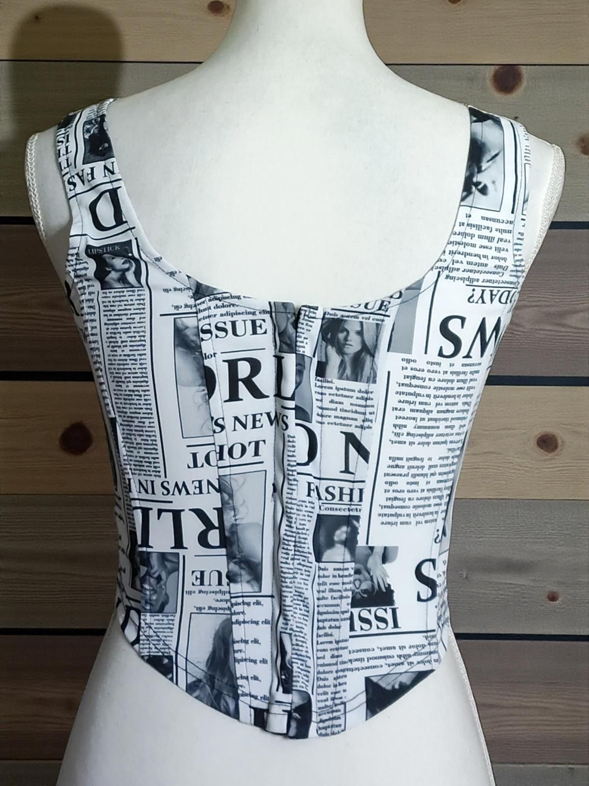 Other Touch Me Women's Newspaper Print Crop Top Size Small Size S / US 4 / IT 40 - 5 Thumbnail