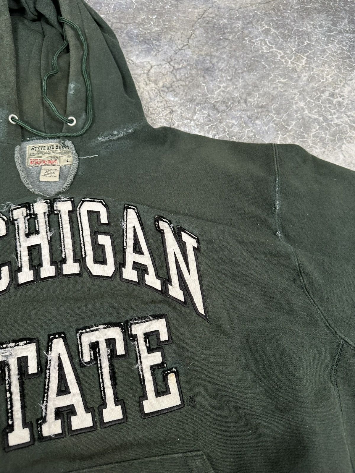 NCAA × Vintage Perfectly Distressed Michigan State Pine Green Hoodie Size US L / EU 52-54 / 3 - 3 Thumbnail