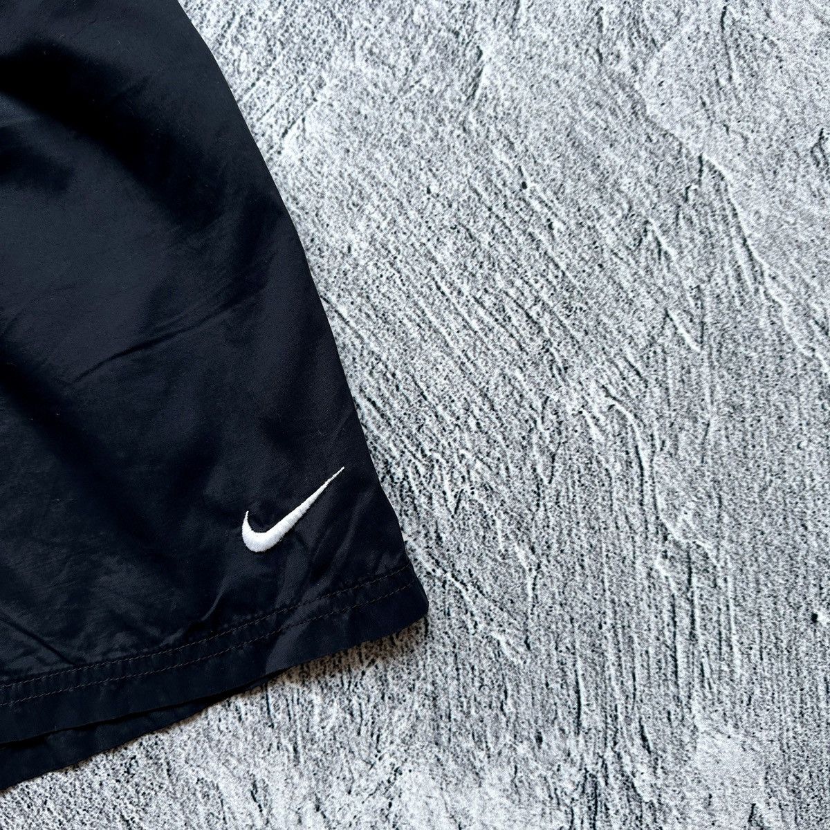 Nike × Vintage Vintage Women’s Nike Shorts Black Size: M Size 30" / US 8 / IT 44 - 5 Thumbnail