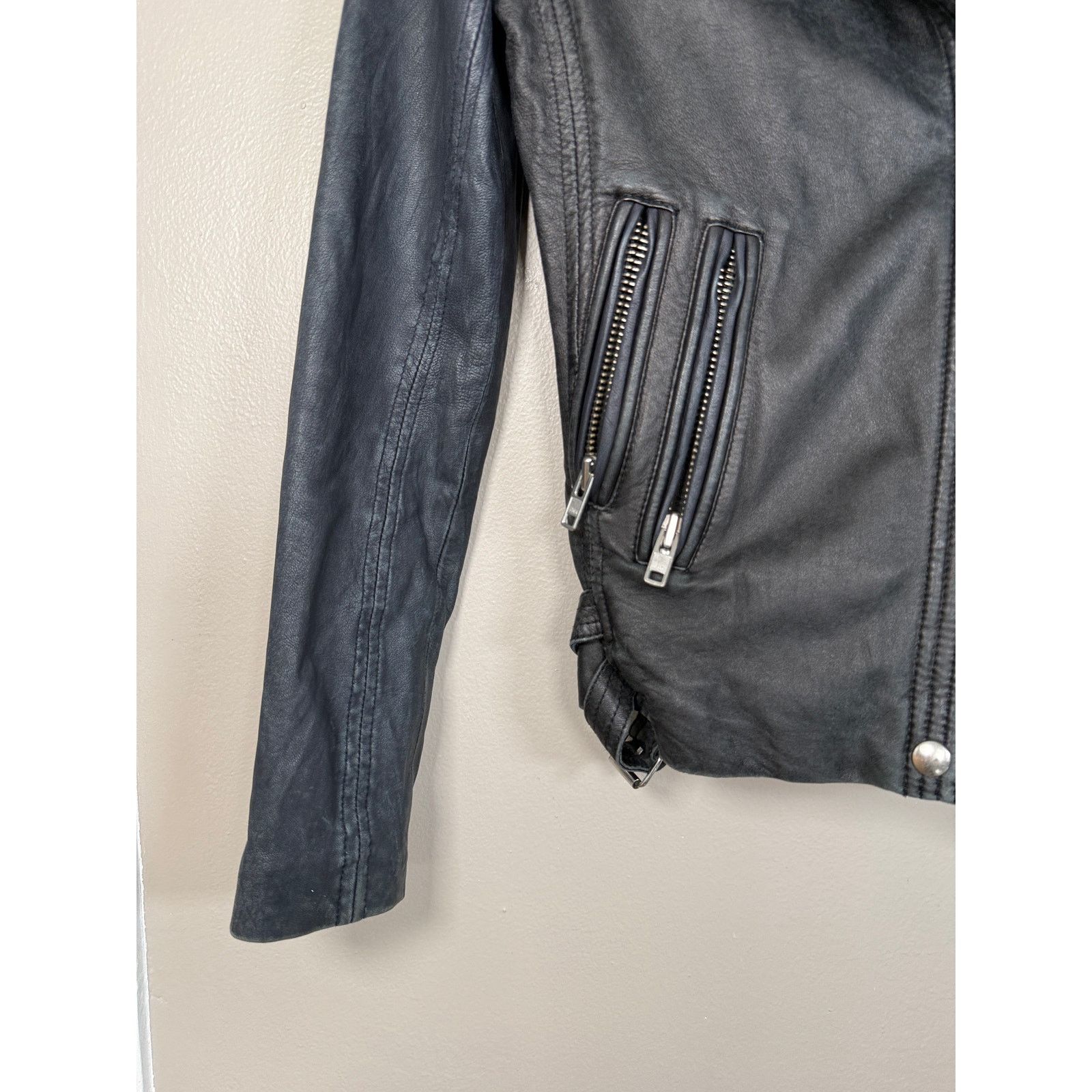 Iro IRO Blanca Leather 2 tone Motorcycle Jacket $1280 size 36/4 Size S / US 4 / IT 40 - 3 Thumbnail