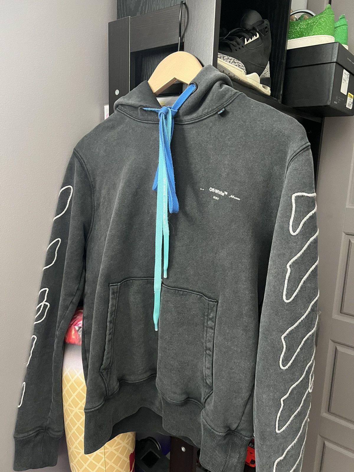 OFF-WHITE Abstract Arrows Embroidered Hoodie