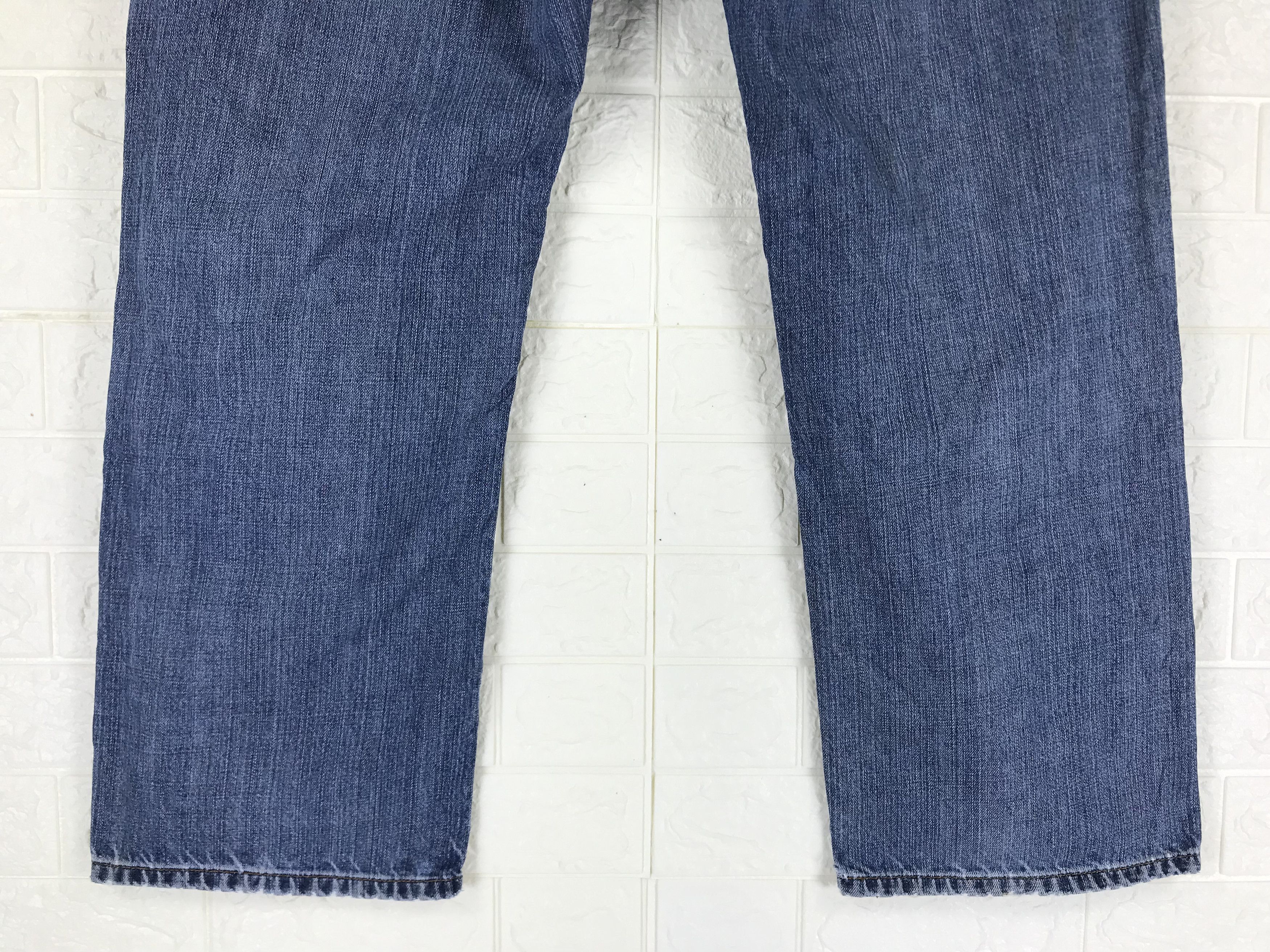 Levi's Vintage Levi's 559 Relaxed Straight Jeans Blue Washed Denim Size US 42 / EU 58 - 8 Thumbnail
