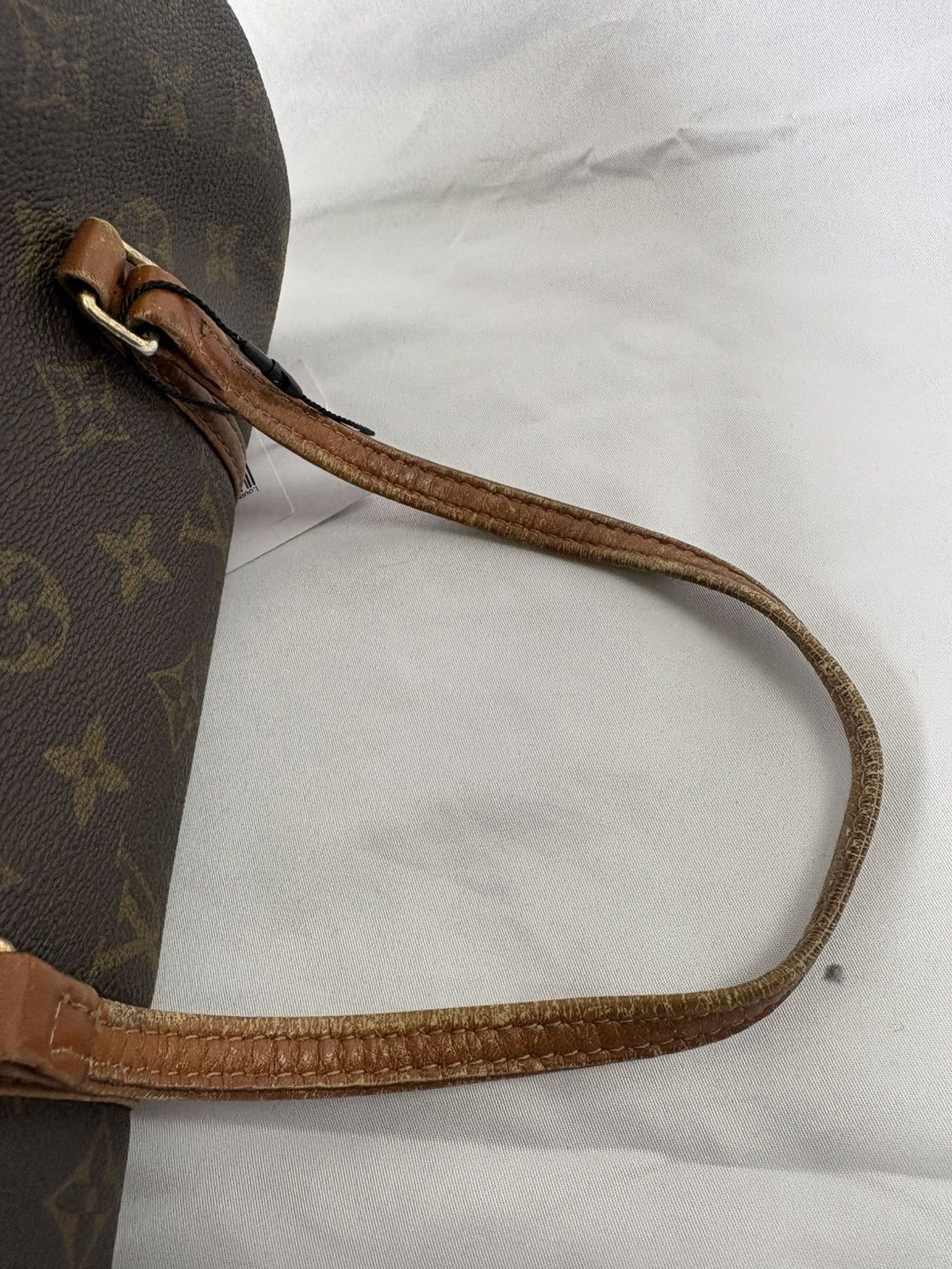 Louis Vuitton Louis Vuitton Size ONE SIZE - 8 Thumbnail