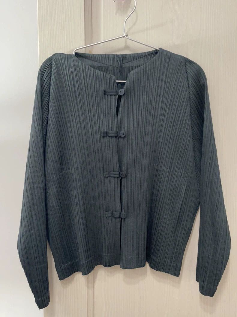 Issey Miyake Issey Miyake size:3 Grey pleated Chinese-style coat Size S / US 4 / IT 40 - 1 Thumbnail