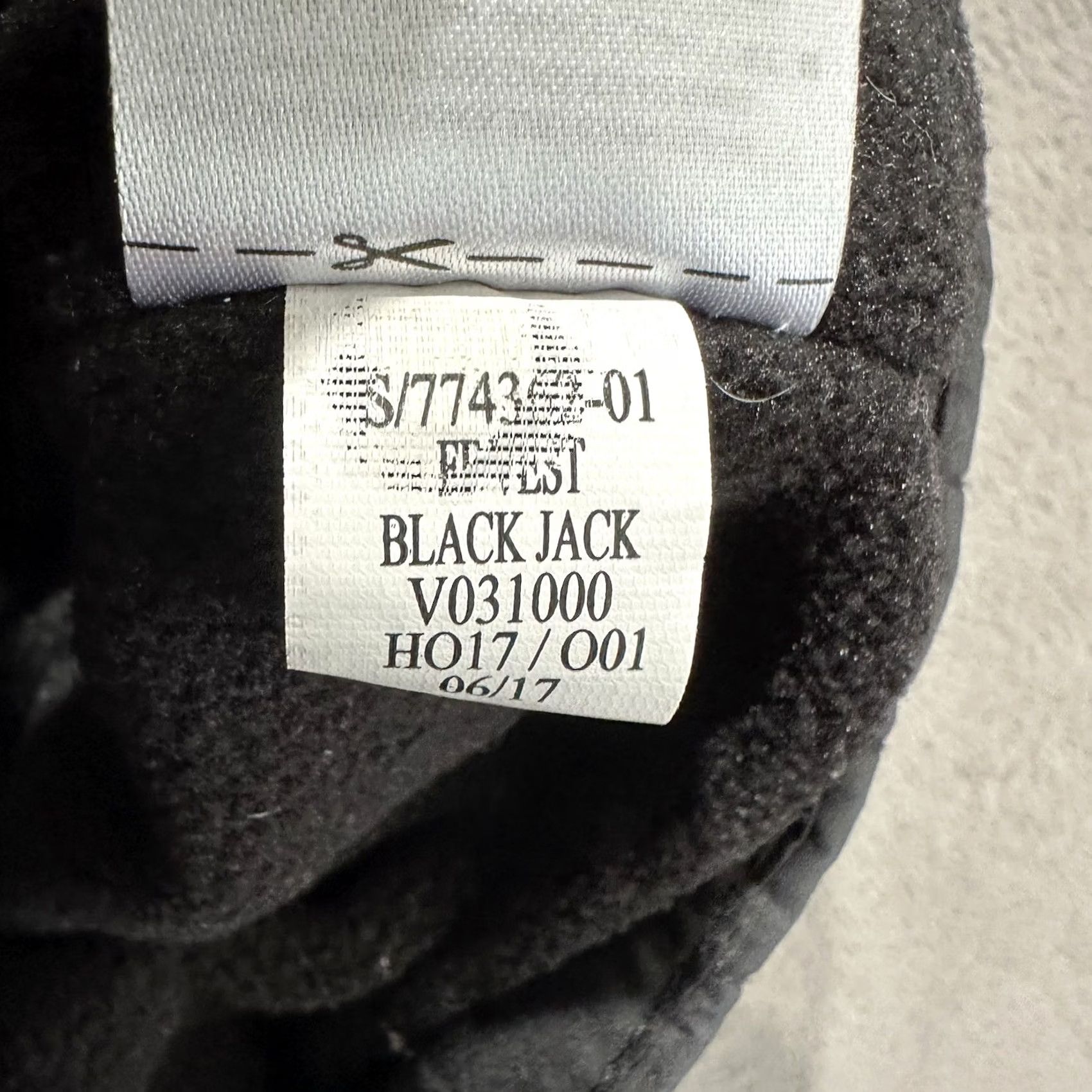 Old Navy Old Navy Vest Women Medium Black Quilted Fleece Lined Full Zip Outdoor Casual Winter Fall Size M / US 6-8 / IT 42-44 - 5 Thumbnail